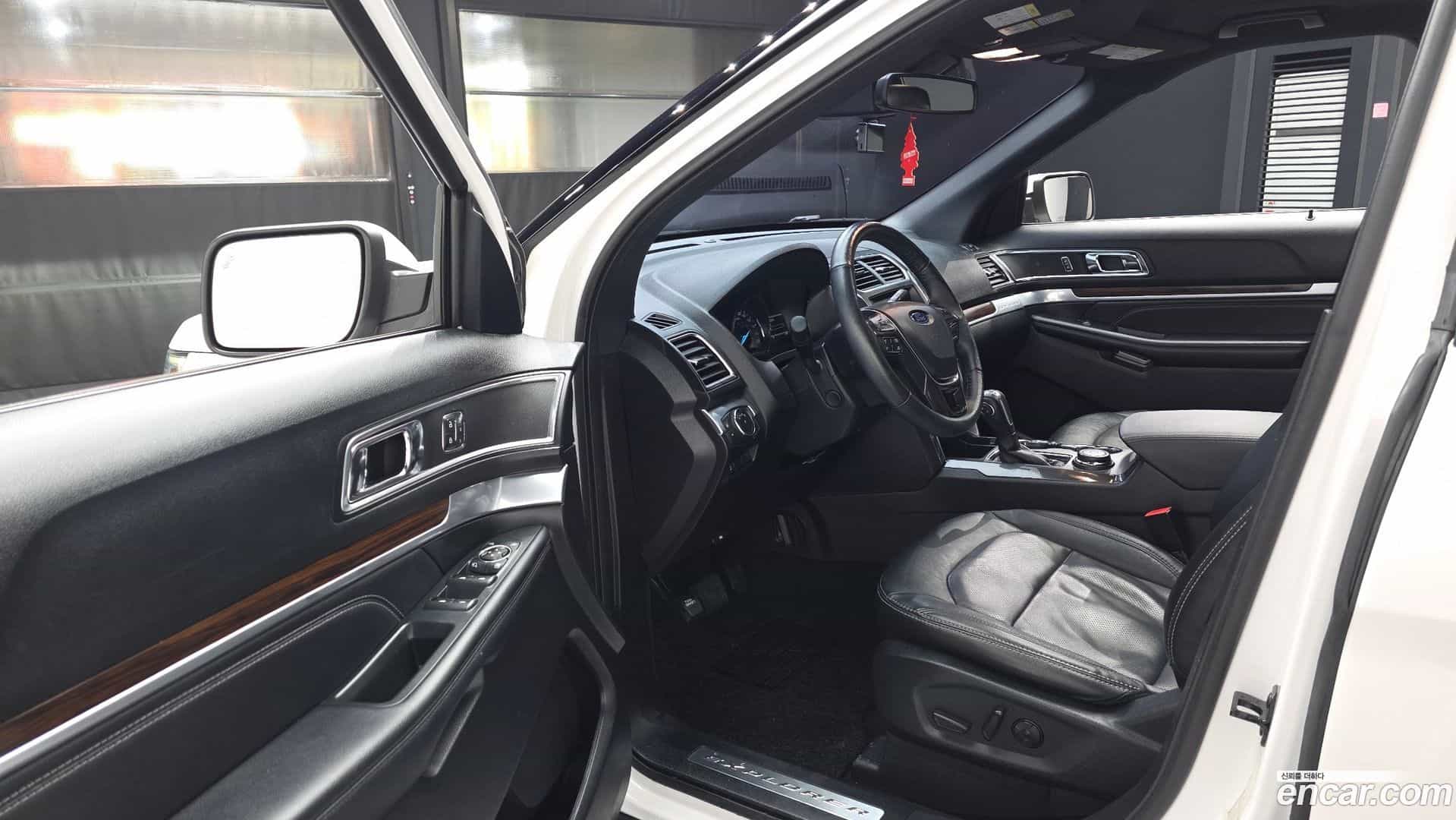 Explorer Ford 2019.3-INNER-010