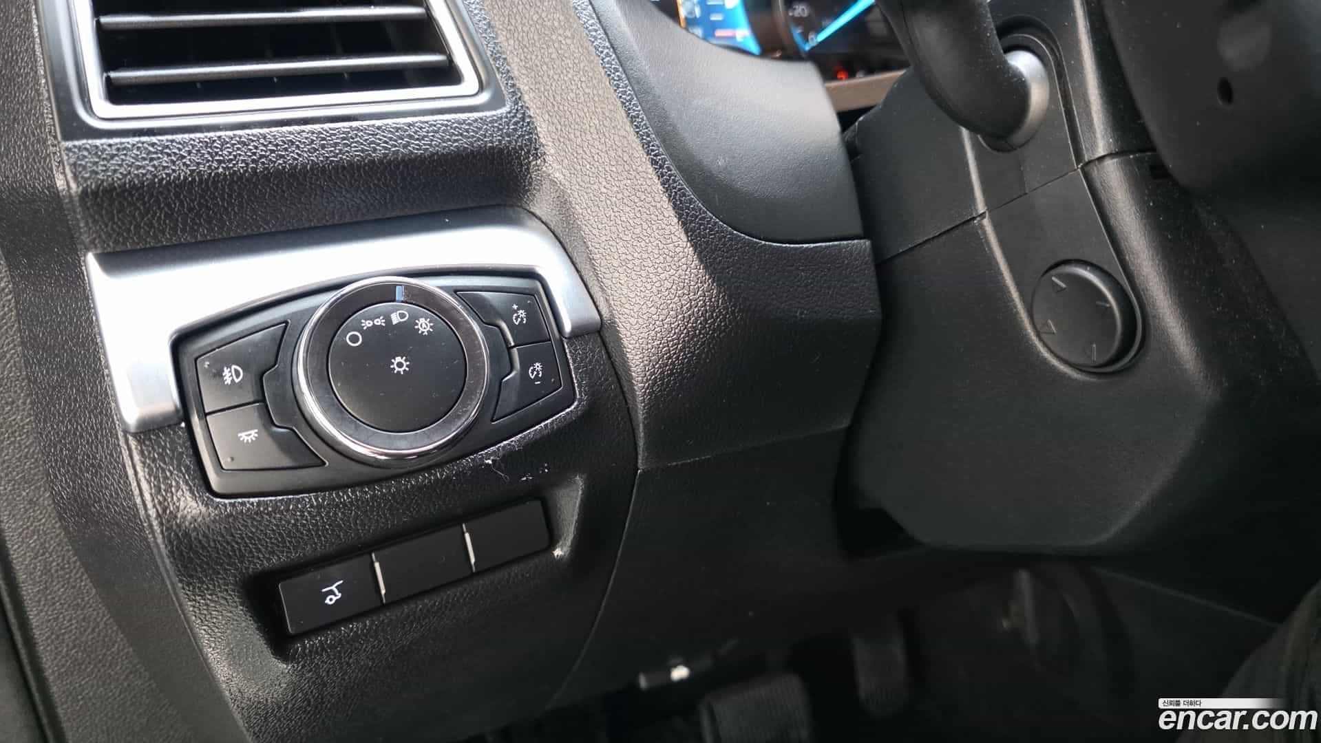 Explorer Ford 2019.3-OPTION-043