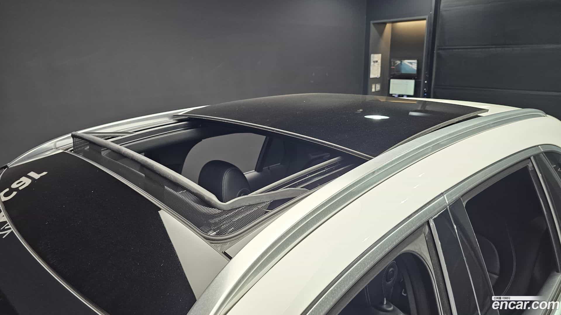 GLC-Class Mercedes-Benz 2020.2-OPTION-023