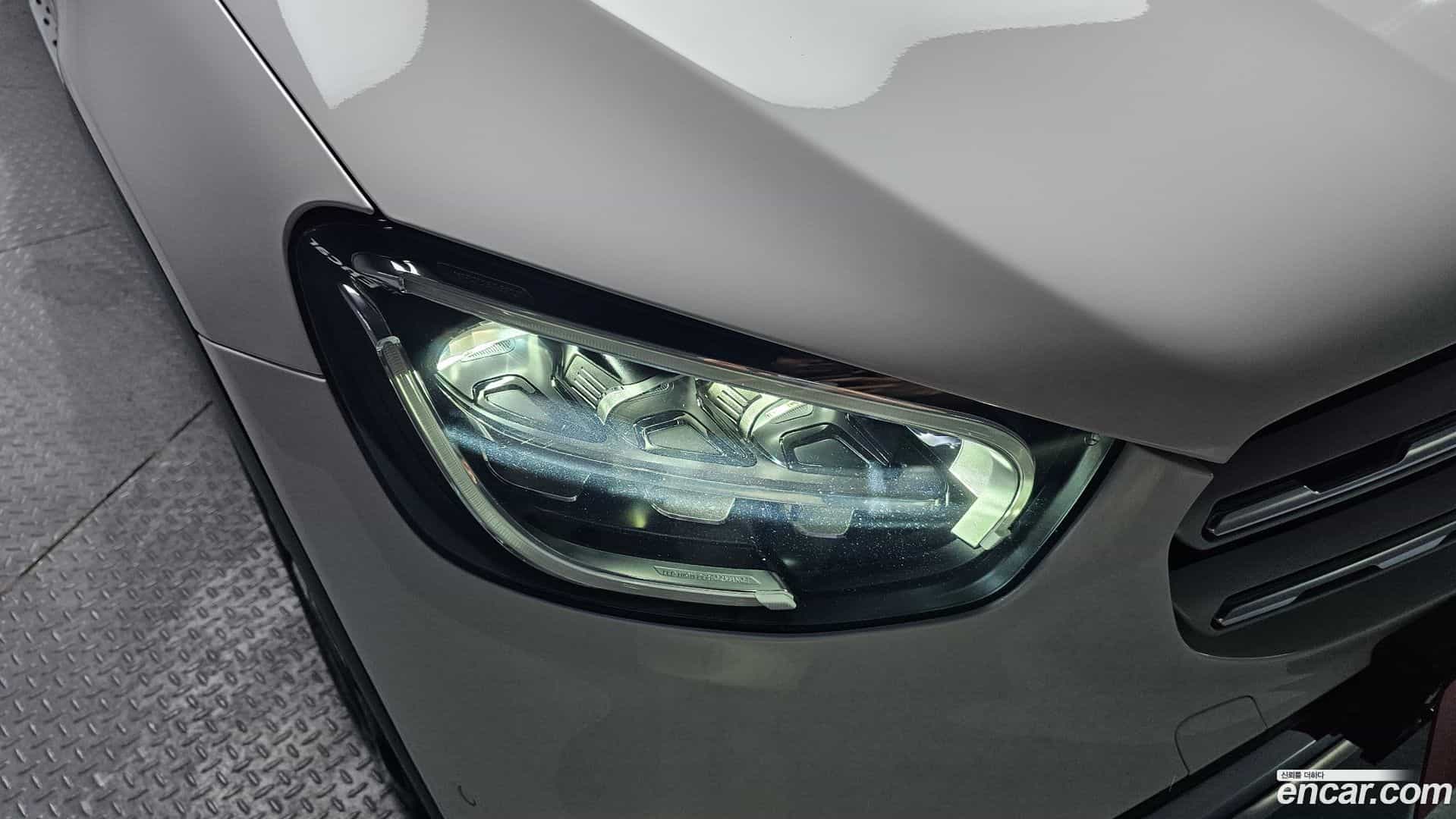 GLC-Class Mercedes-Benz 2020.2-OUTER-032