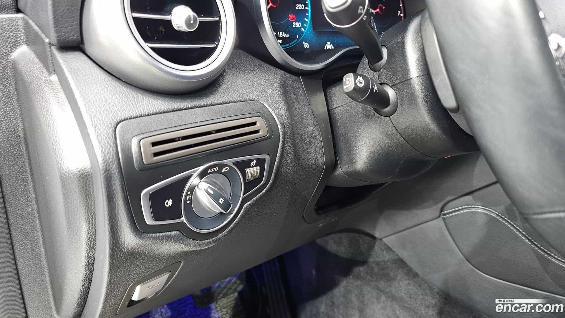 GLC-Class Mercedes-Benz 2020.2-OPTION-040