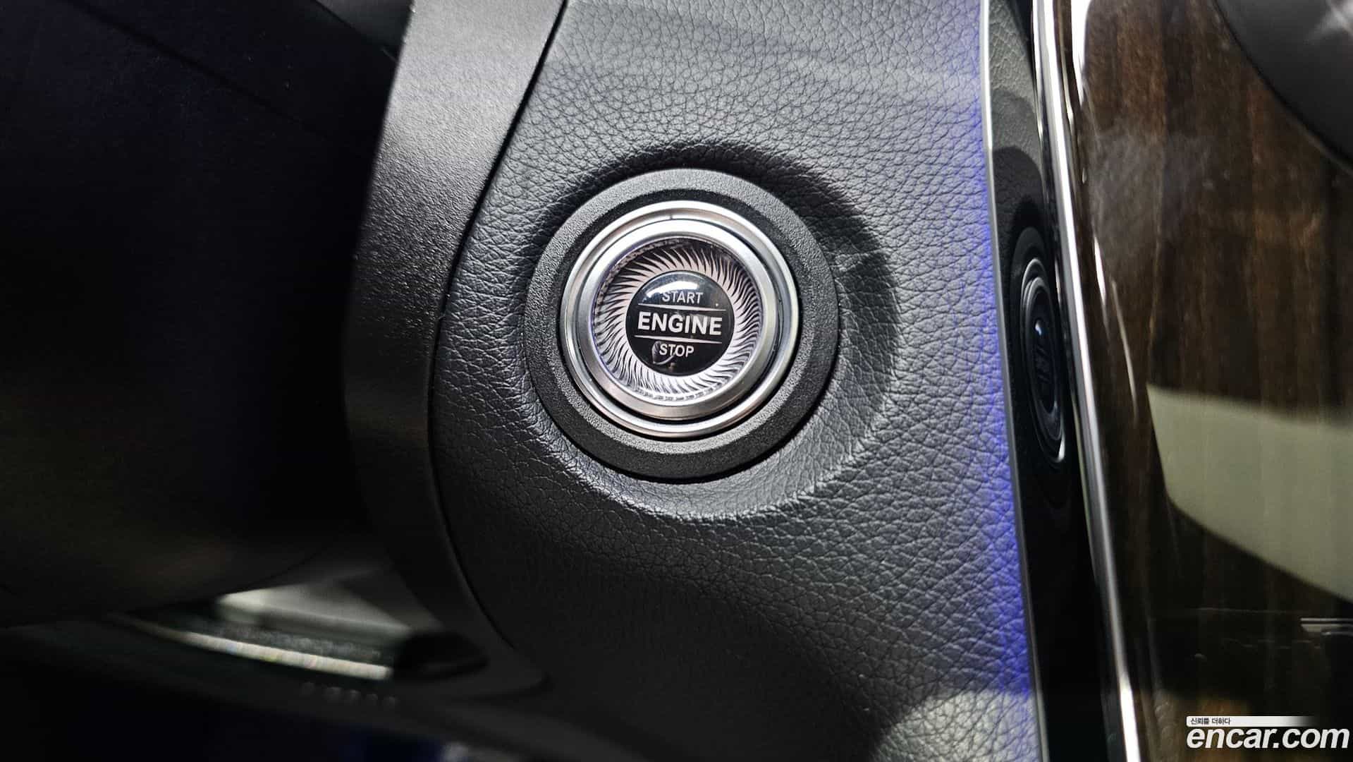 GLC-Class Mercedes-Benz 2020.2-OPTION-041
