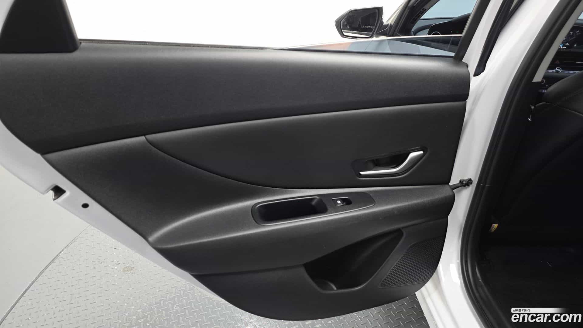 AVANTE Hyundai 2021.4-INNER-035