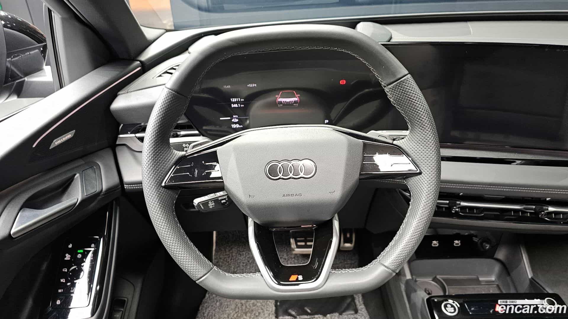 Q6 e-tron Audi 2025.3-OPTION-017