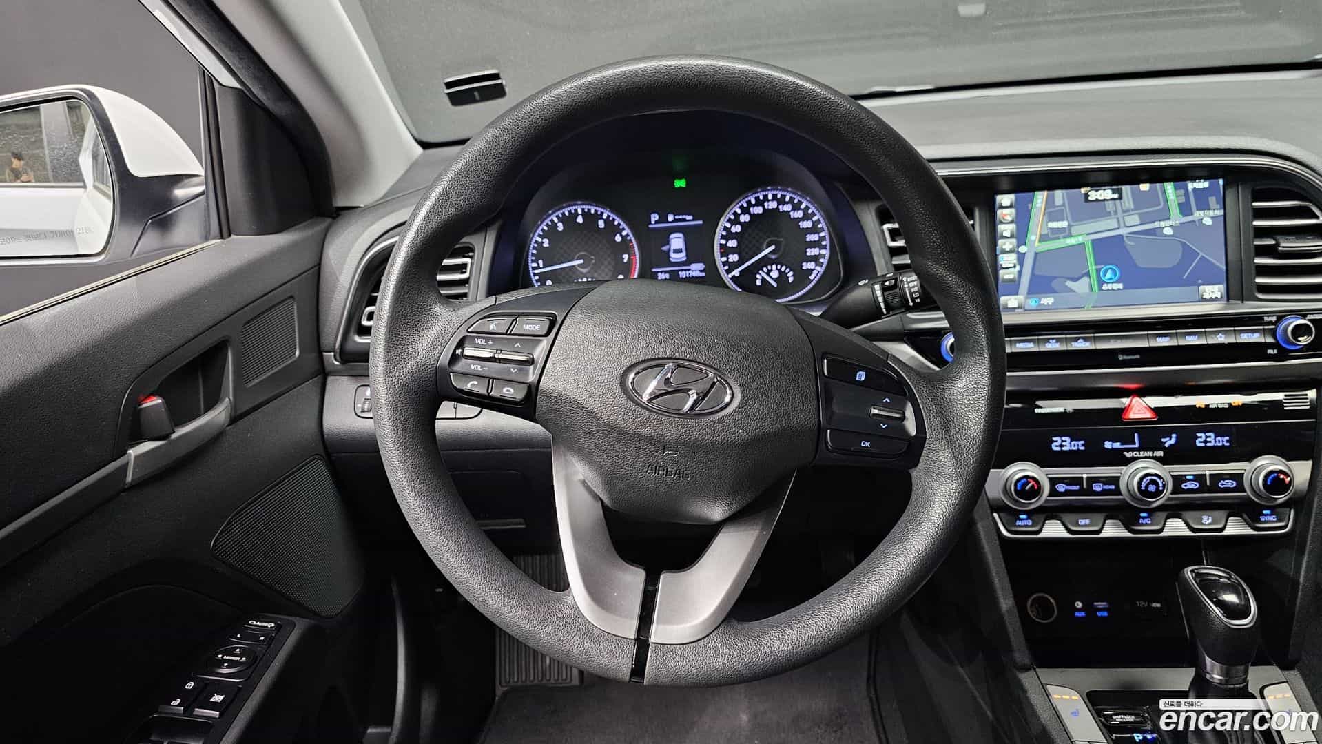 AVANTE Hyundai 2019.5-OPTION-017