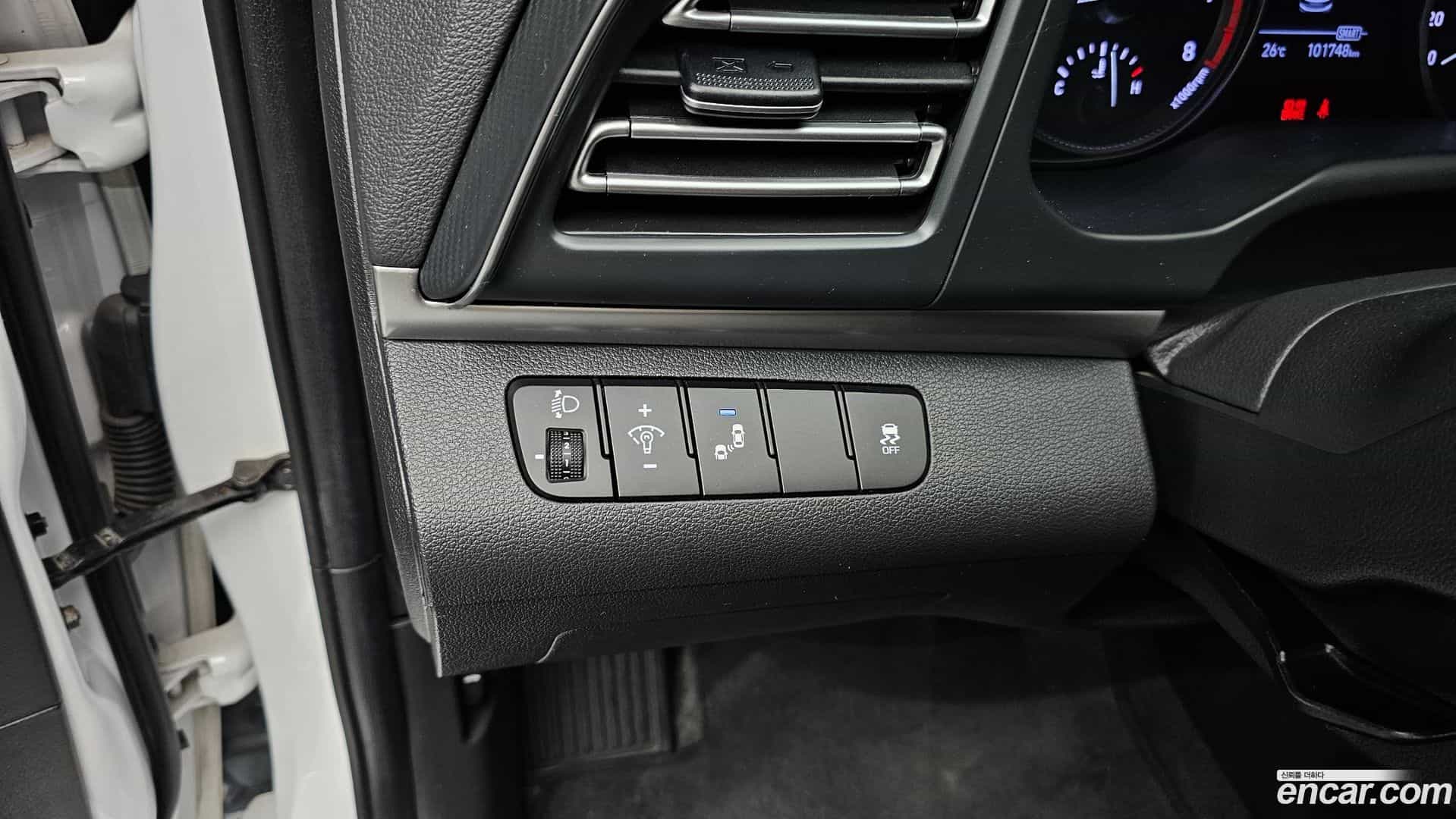AVANTE Hyundai 2019.5-OPTION-021