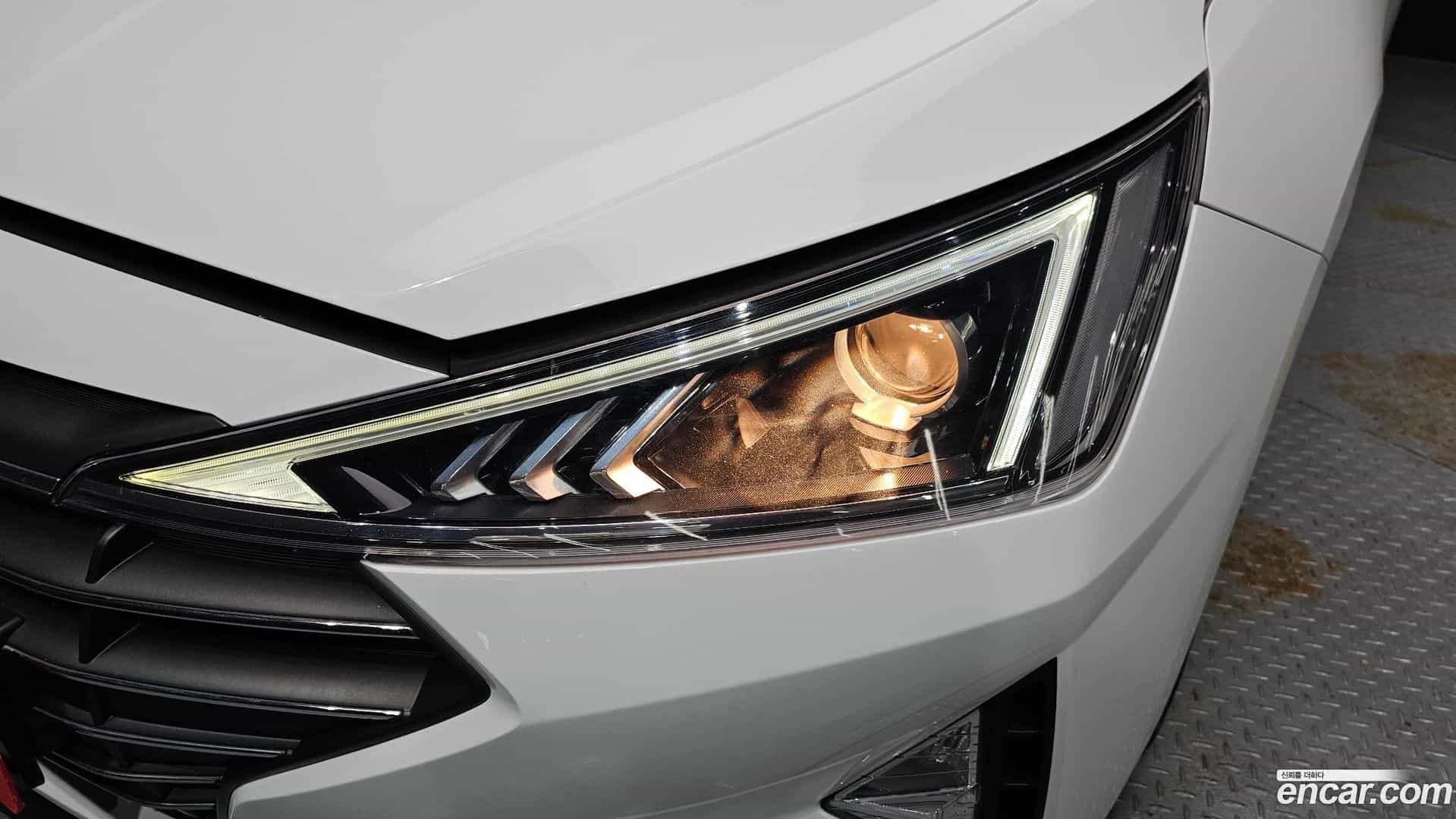 AVANTE Hyundai 2019.5-OUTER-032
