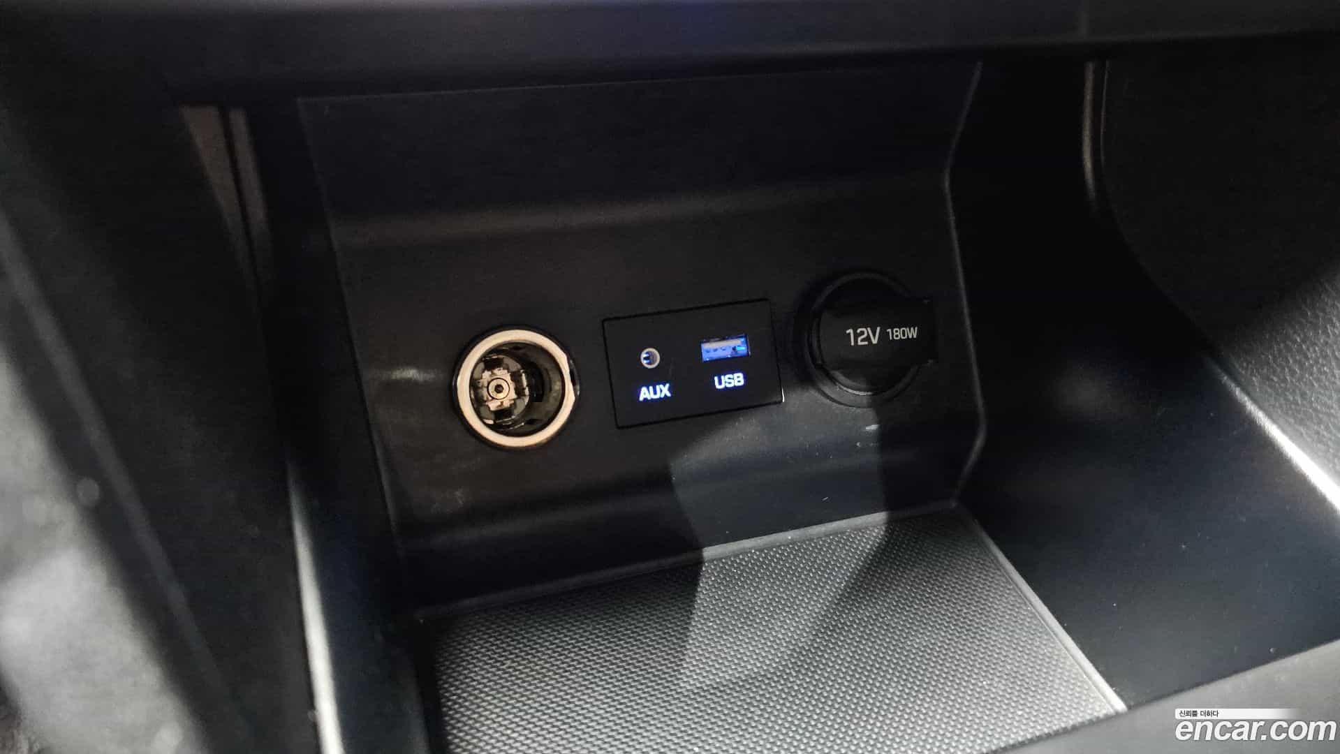 AVANTE Hyundai 2019.5-OPTION-043