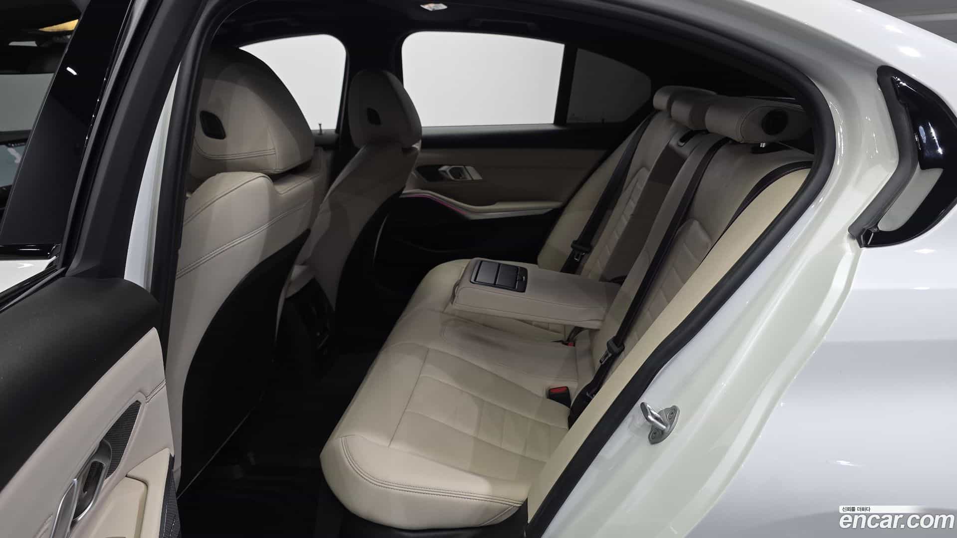 3-Series BMW 2025.3-OPTION-016