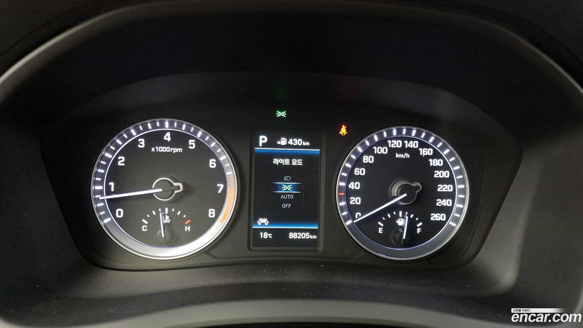 Sonata Hyundai 2019.1-INNER-008