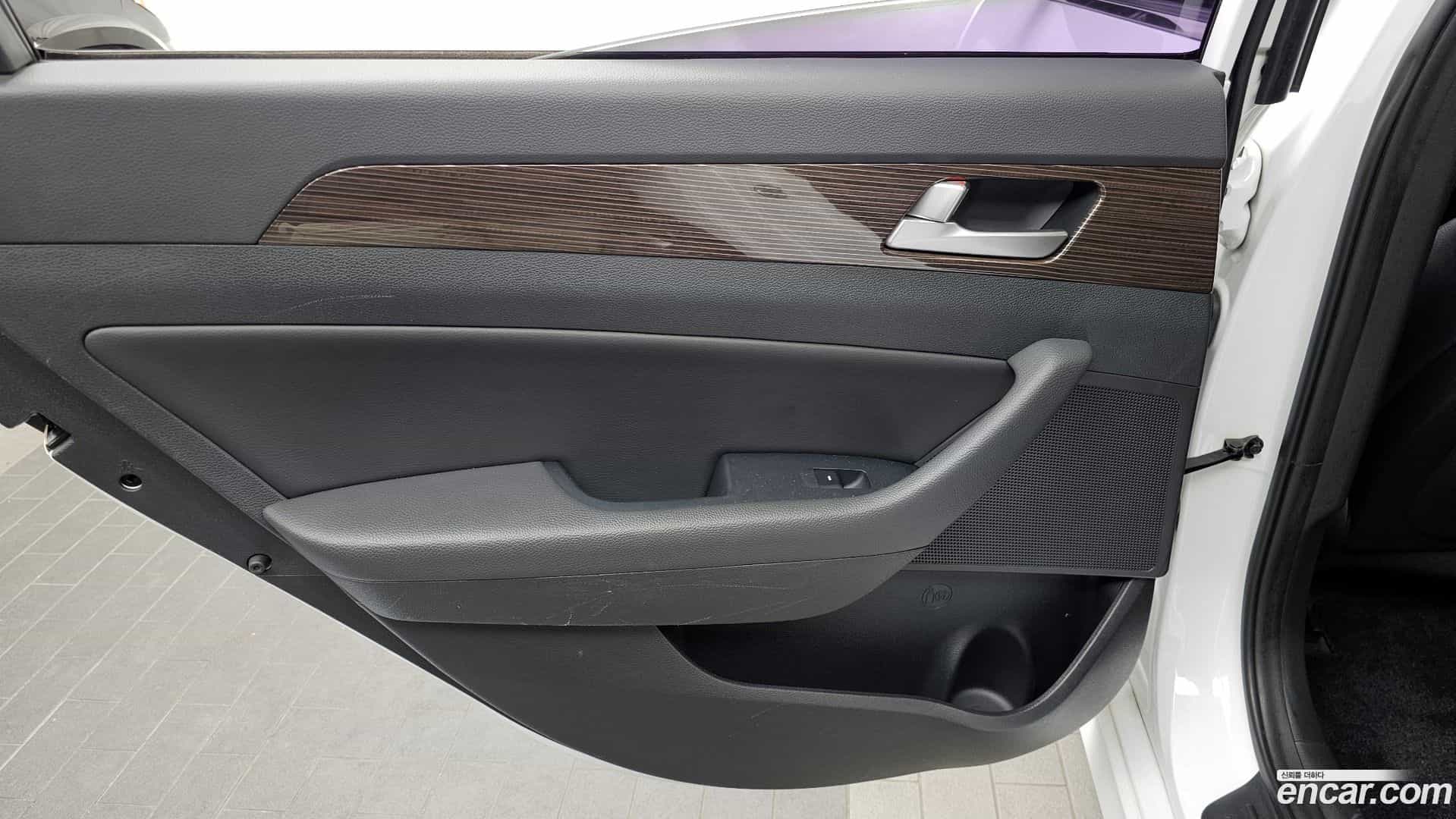 Sonata Hyundai 2019.1-INNER-035