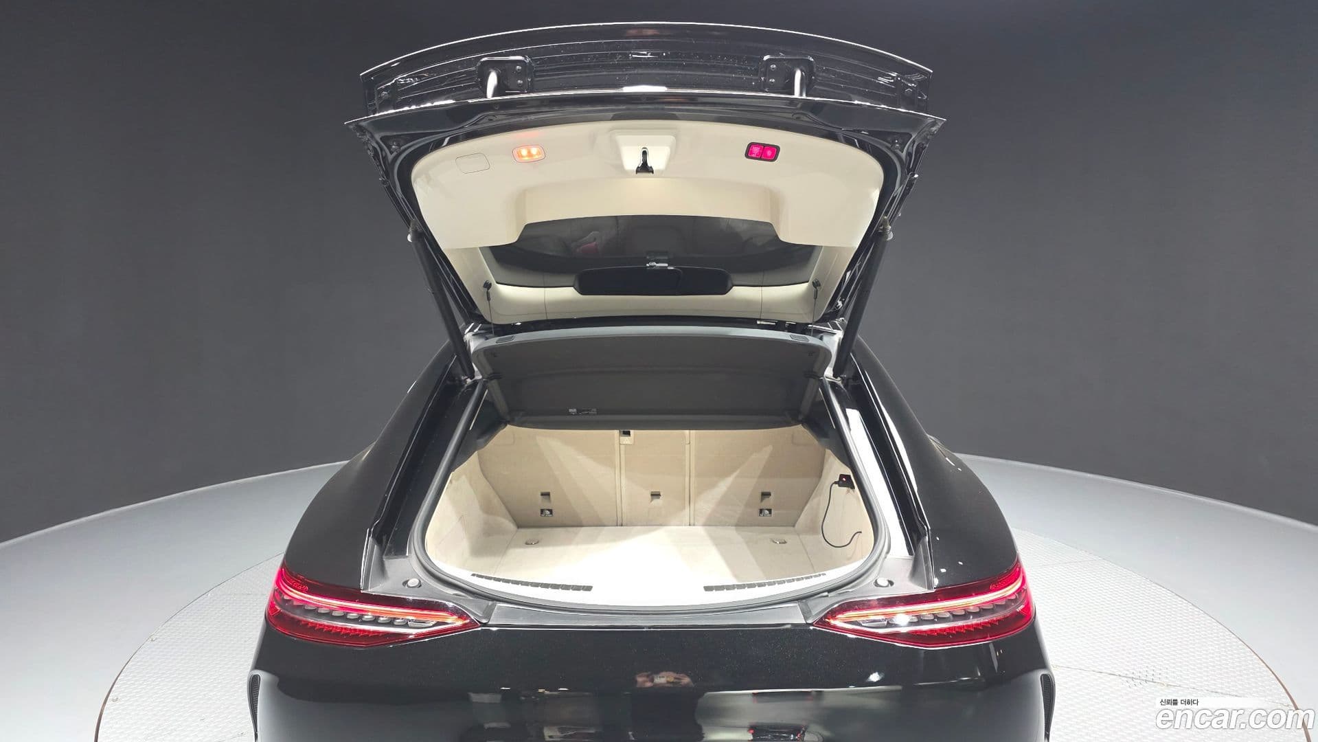 Main__Slider__Photo:AMG GT Mercedes-Benz 2021.5-19