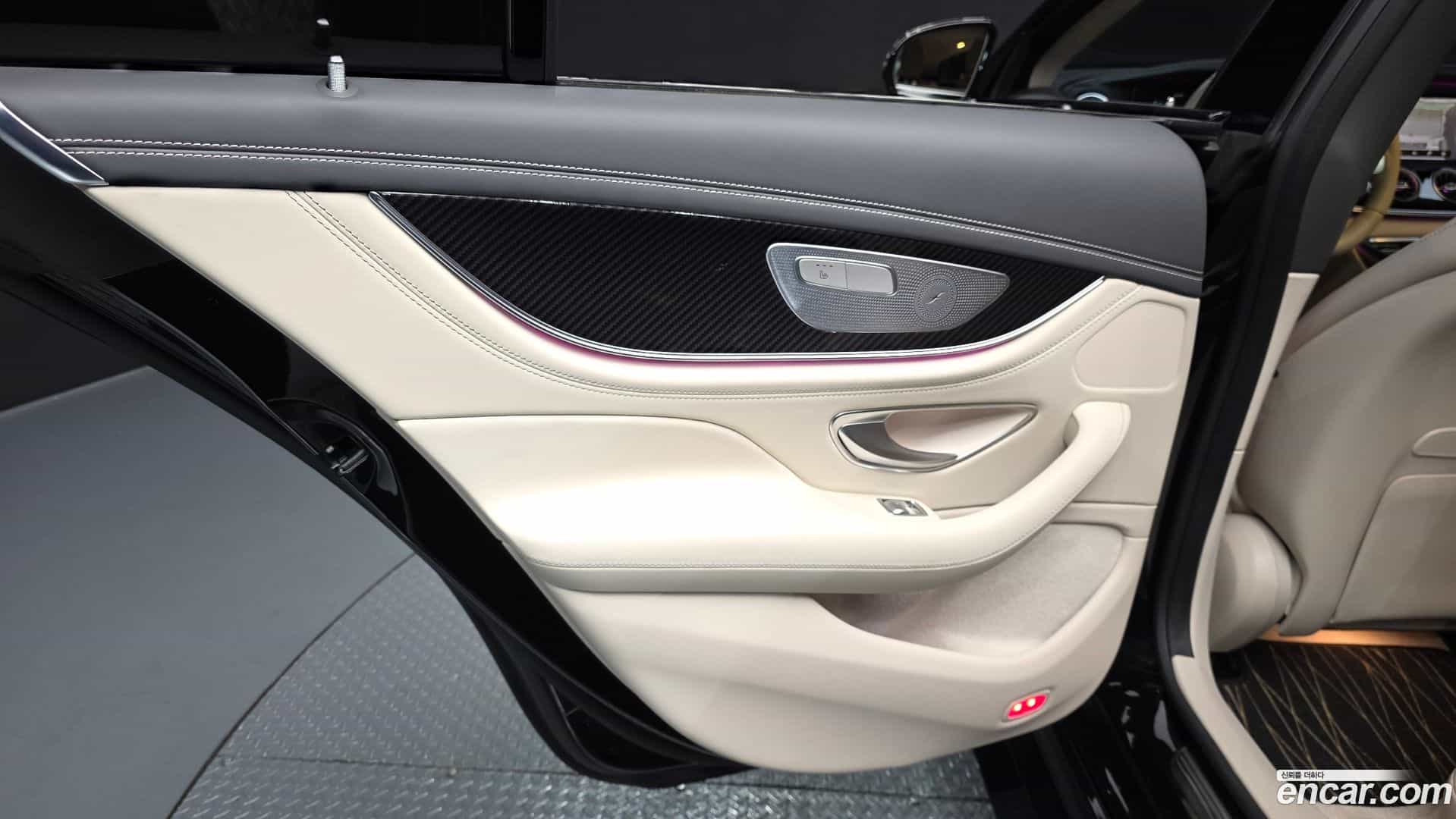 AMG GT Mercedes-Benz 2021.5-INNER-035