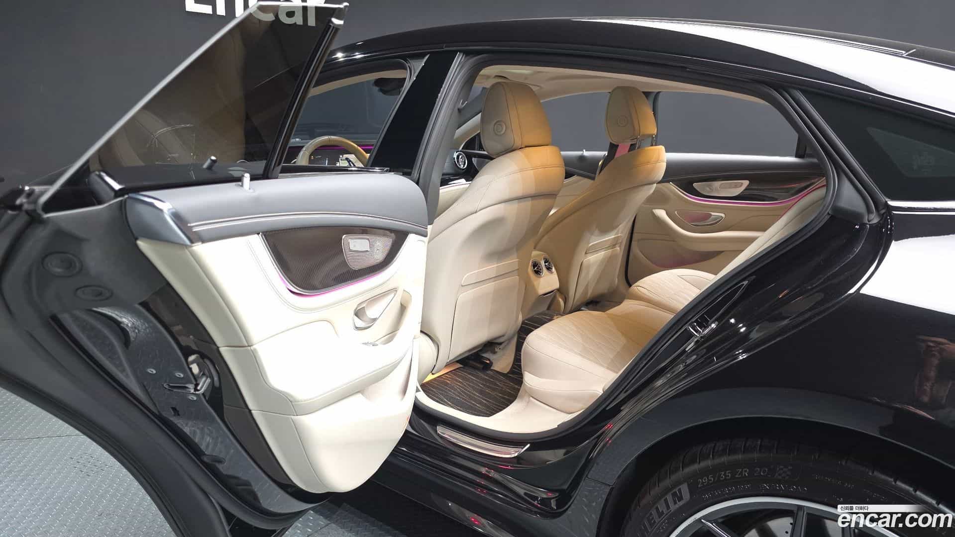 AMG GT Mercedes-Benz 2021.5-INNER-036