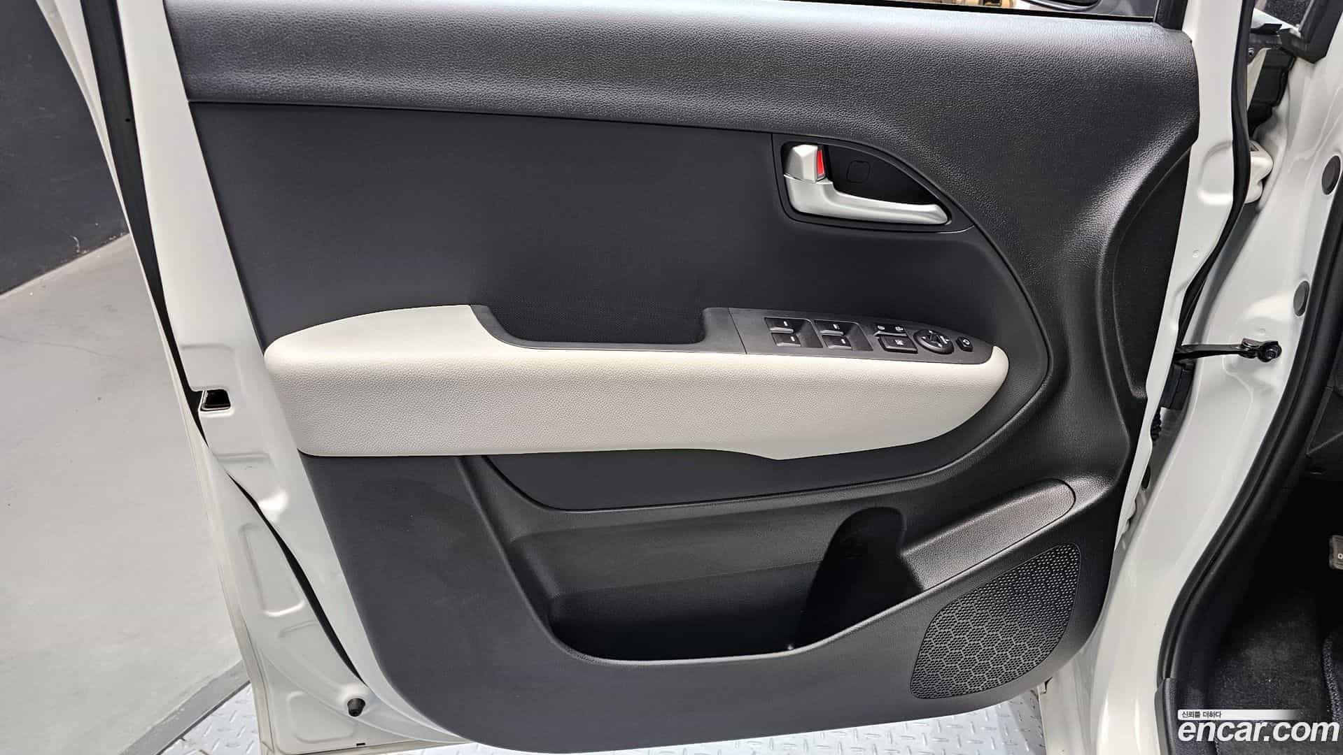 RAY Kia 2025.1-INNER-034