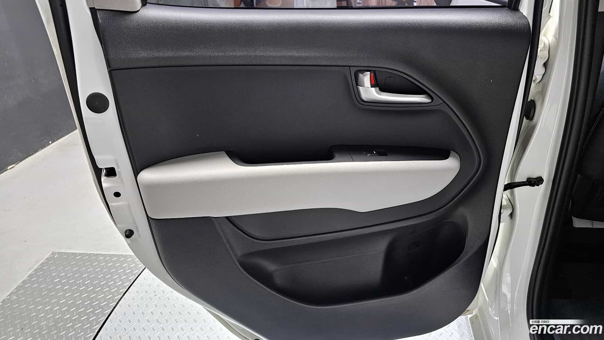 RAY Kia 2025.1-INNER-035