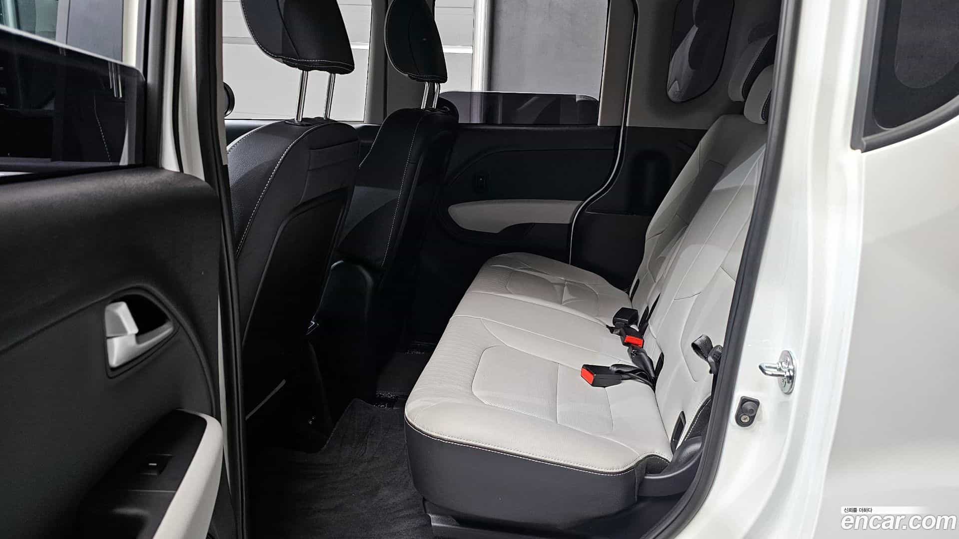RAY Kia 2025.1-INNER-036