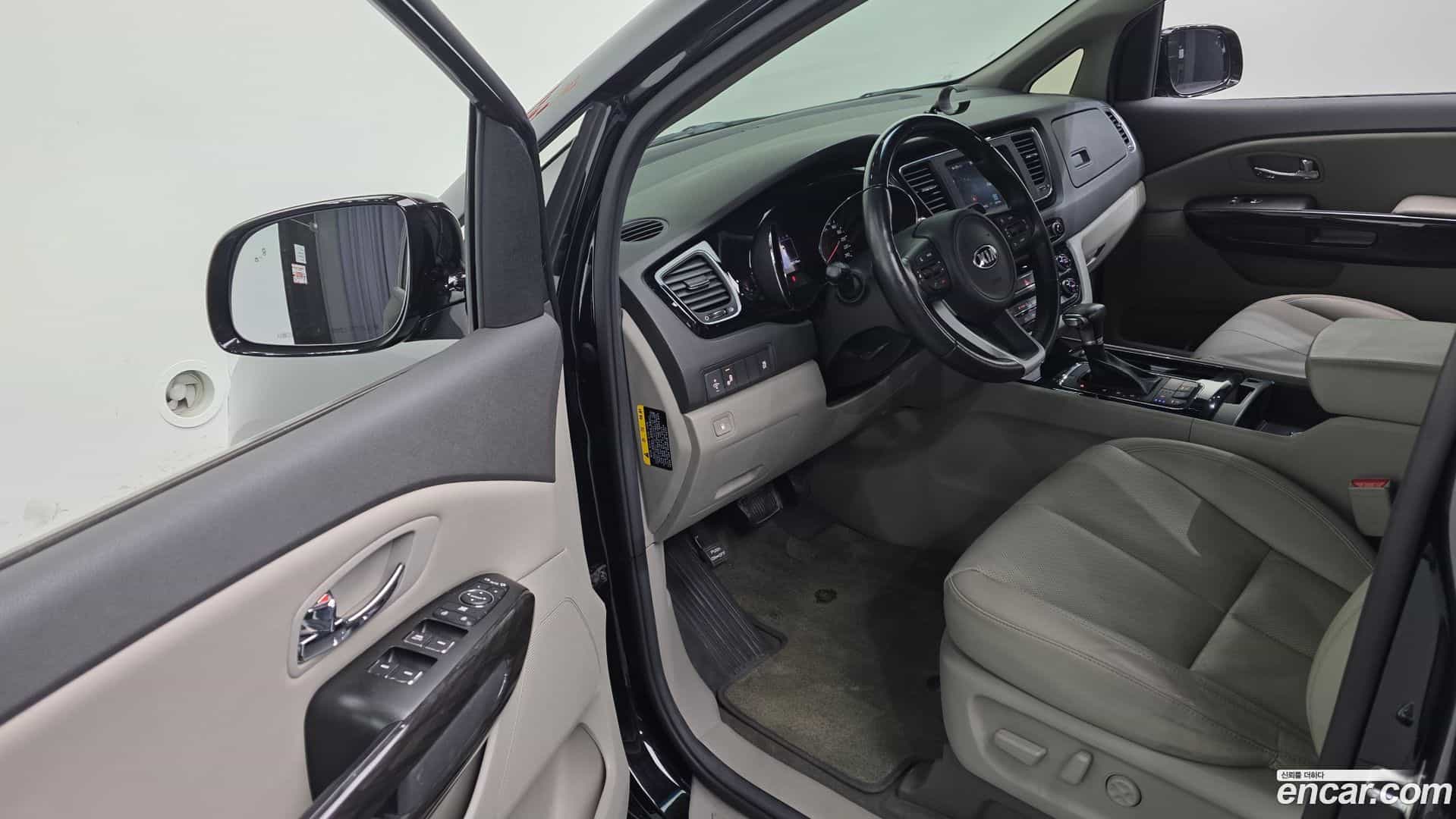 Canival Kia 2017.10-OPTION-015