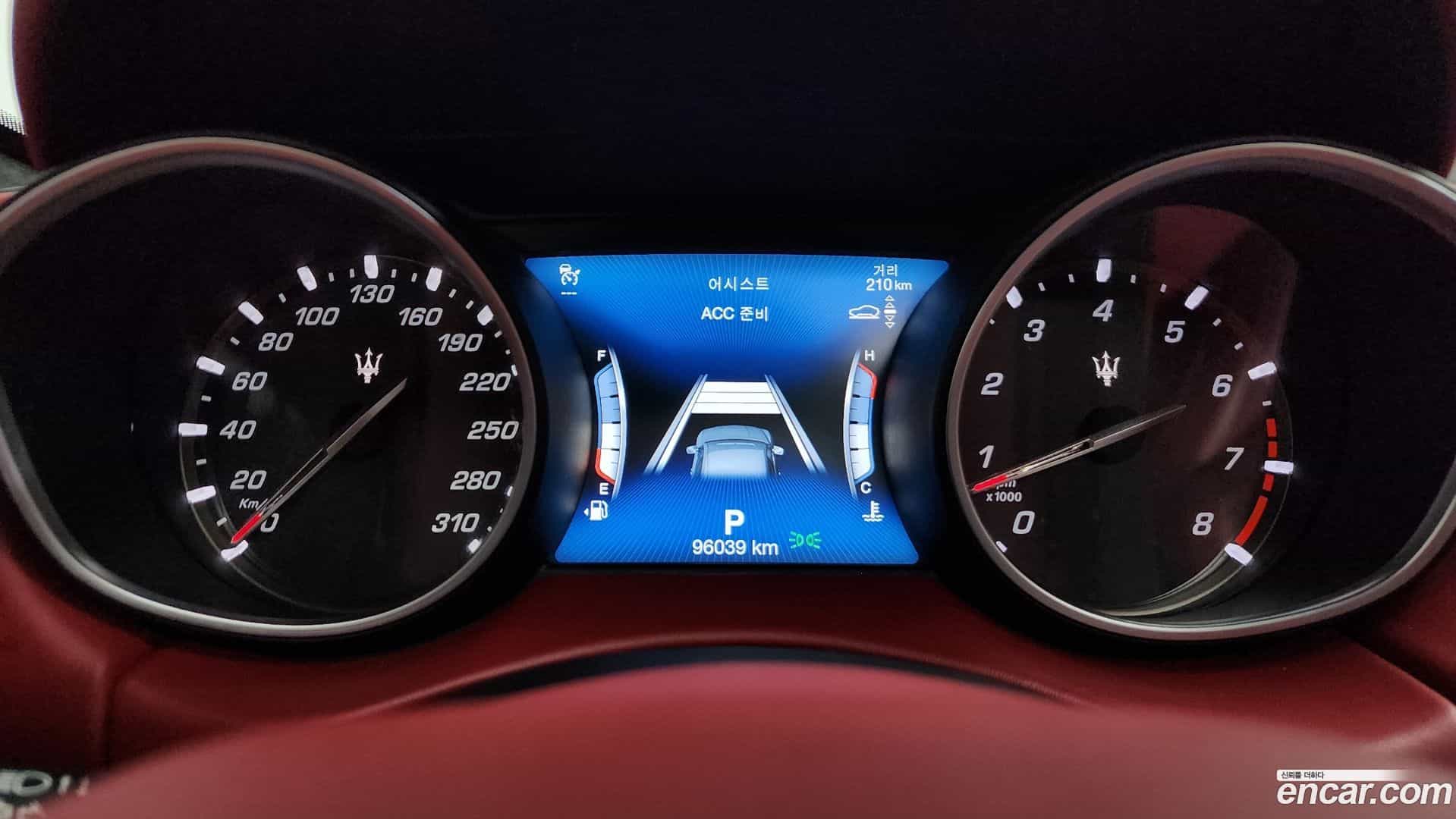 Levante Maserati 2018.0-INNER-008