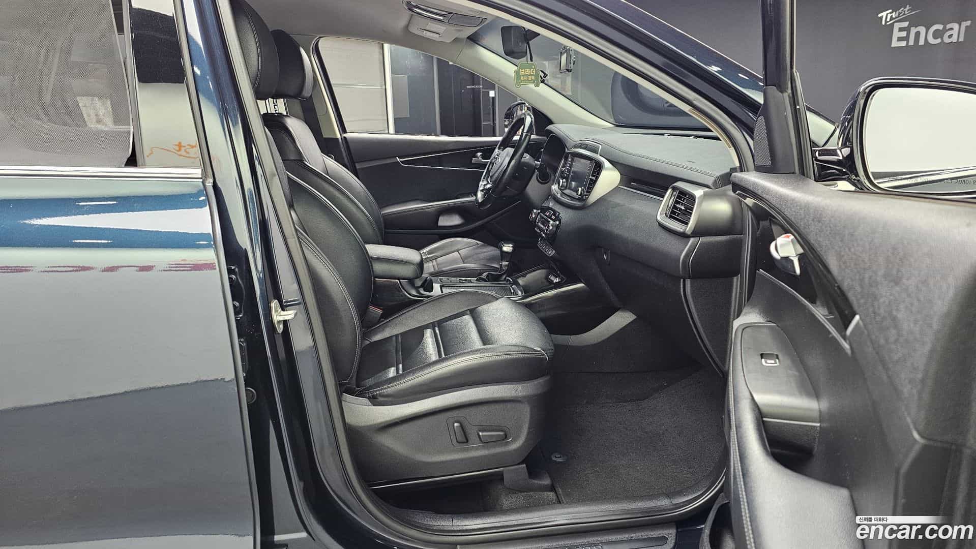 Sorento Kia 2017.7-INNER-036