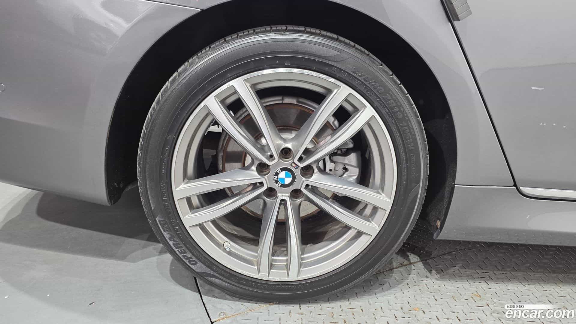 7-Series BMW 2018.11-OUTER-005