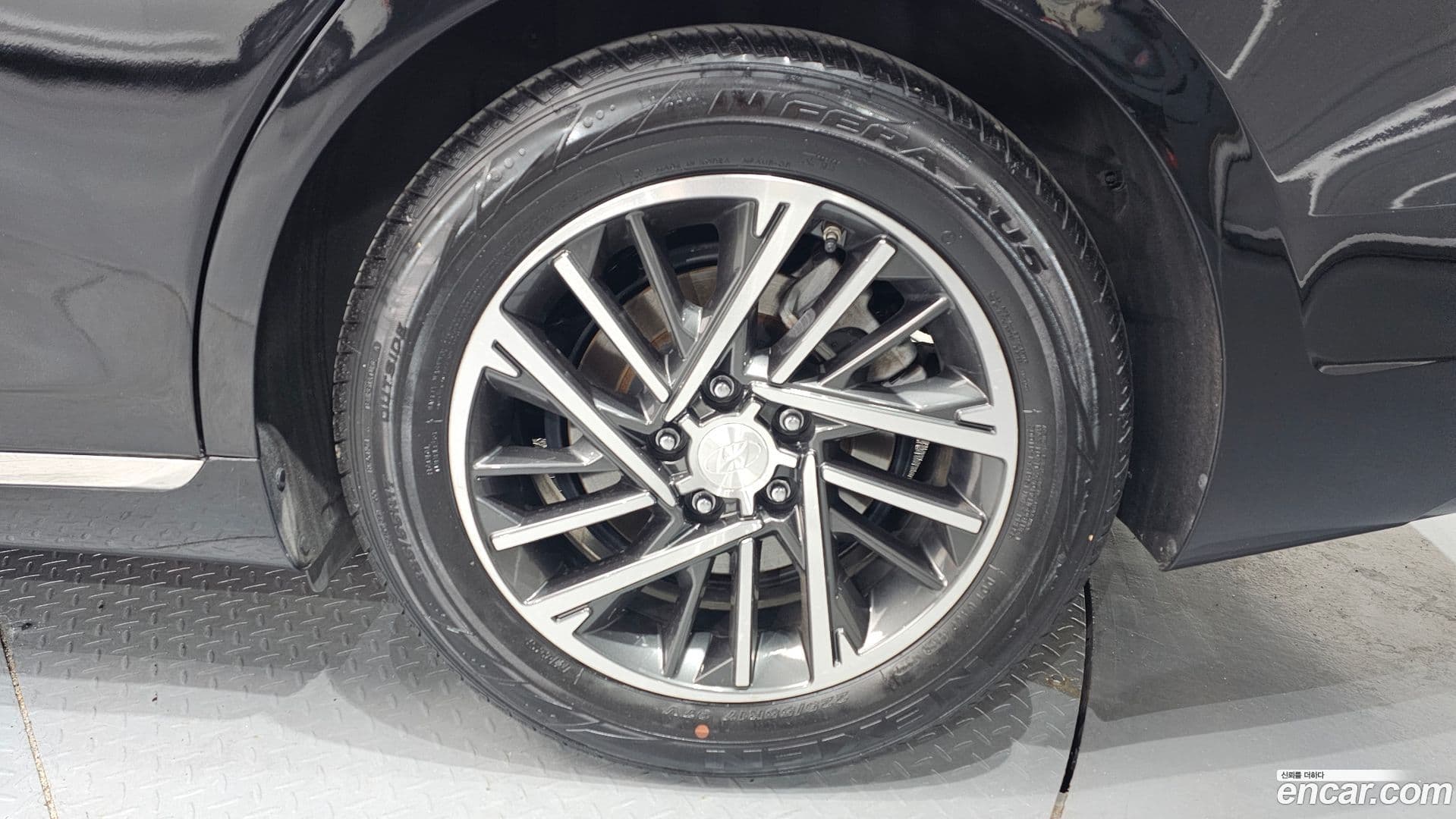 Main__Slider__Photo:Grandeur Hyundai 2022.6-4
