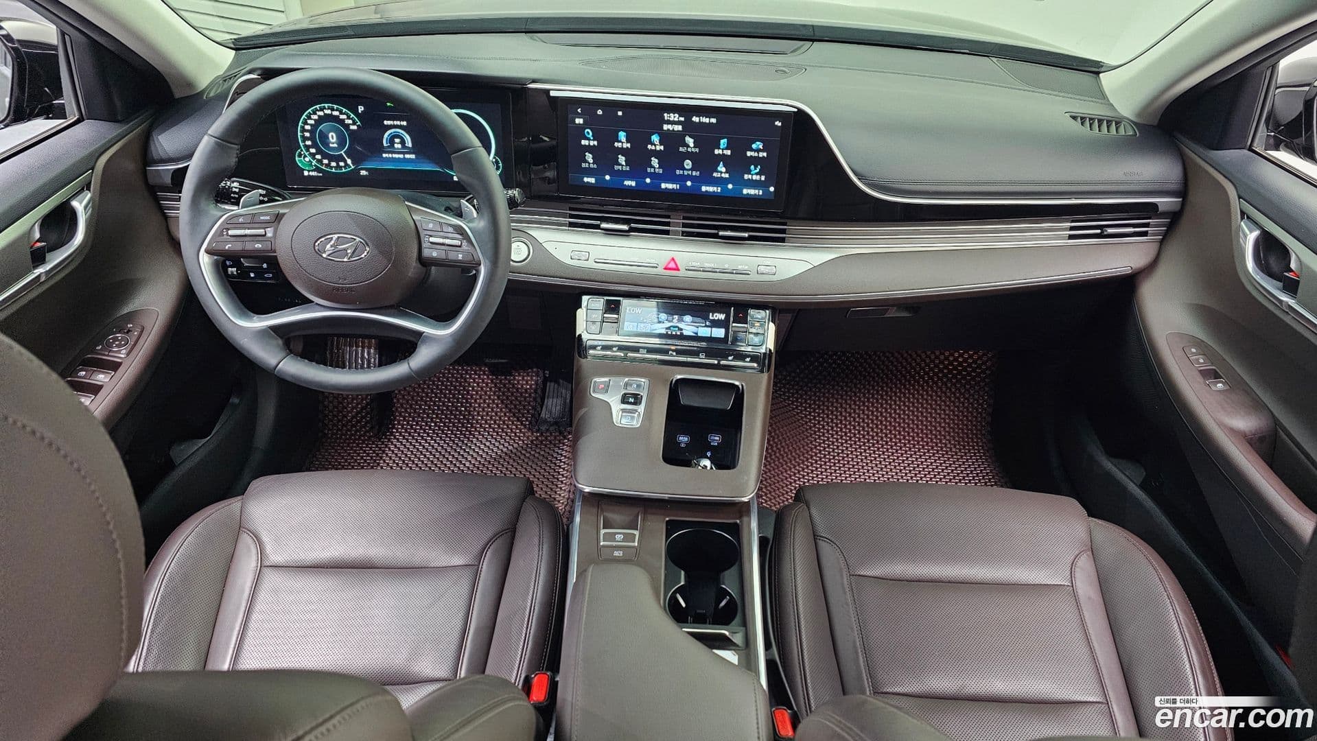 Main__Slider__Photo:Grandeur Hyundai 2022.6-6