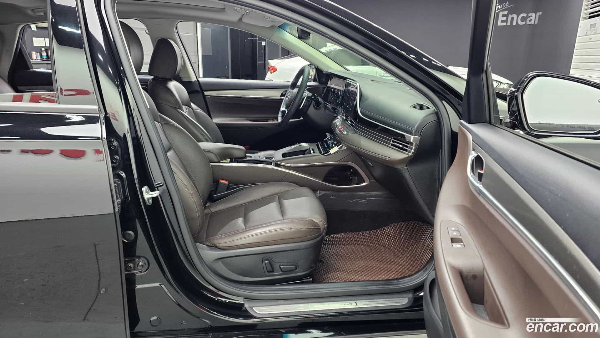Grandeur Hyundai 2022.6-OPTION-015