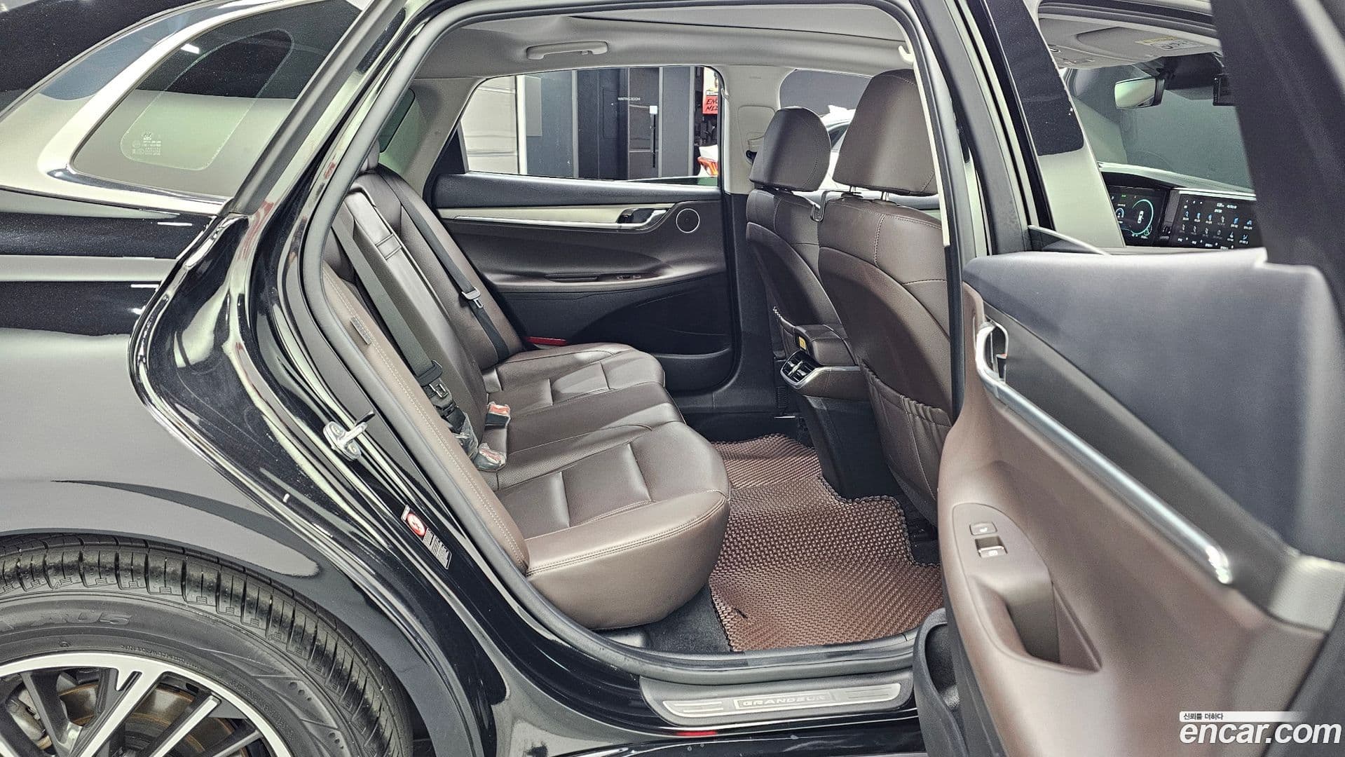 Main__Slider__Photo:Grandeur Hyundai 2022.6-11