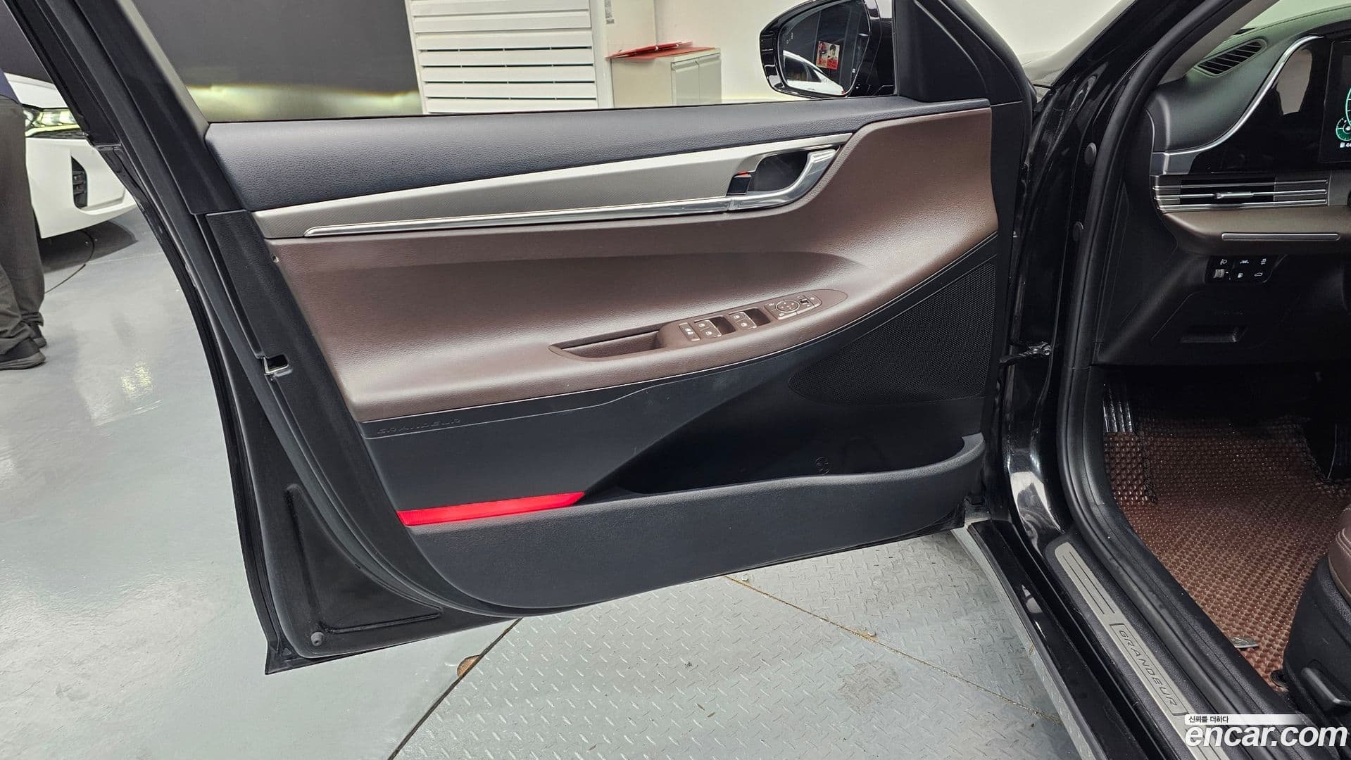 Main__Slider__Photo:Grandeur Hyundai 2022.6-23