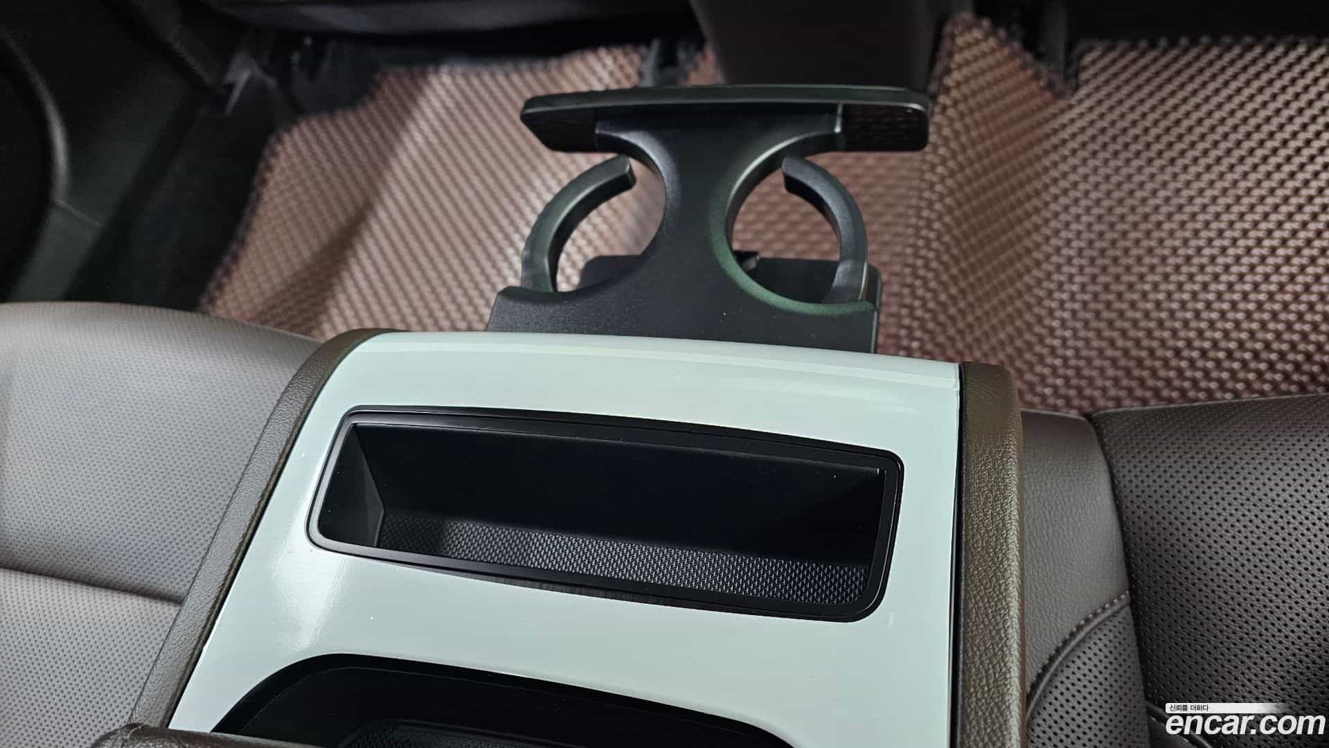 Grandeur Hyundai 2022.6-OPTION-043
