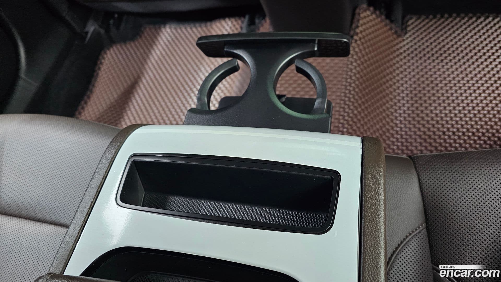 Main__Slider__Photo:Grandeur Hyundai 2022.6-29