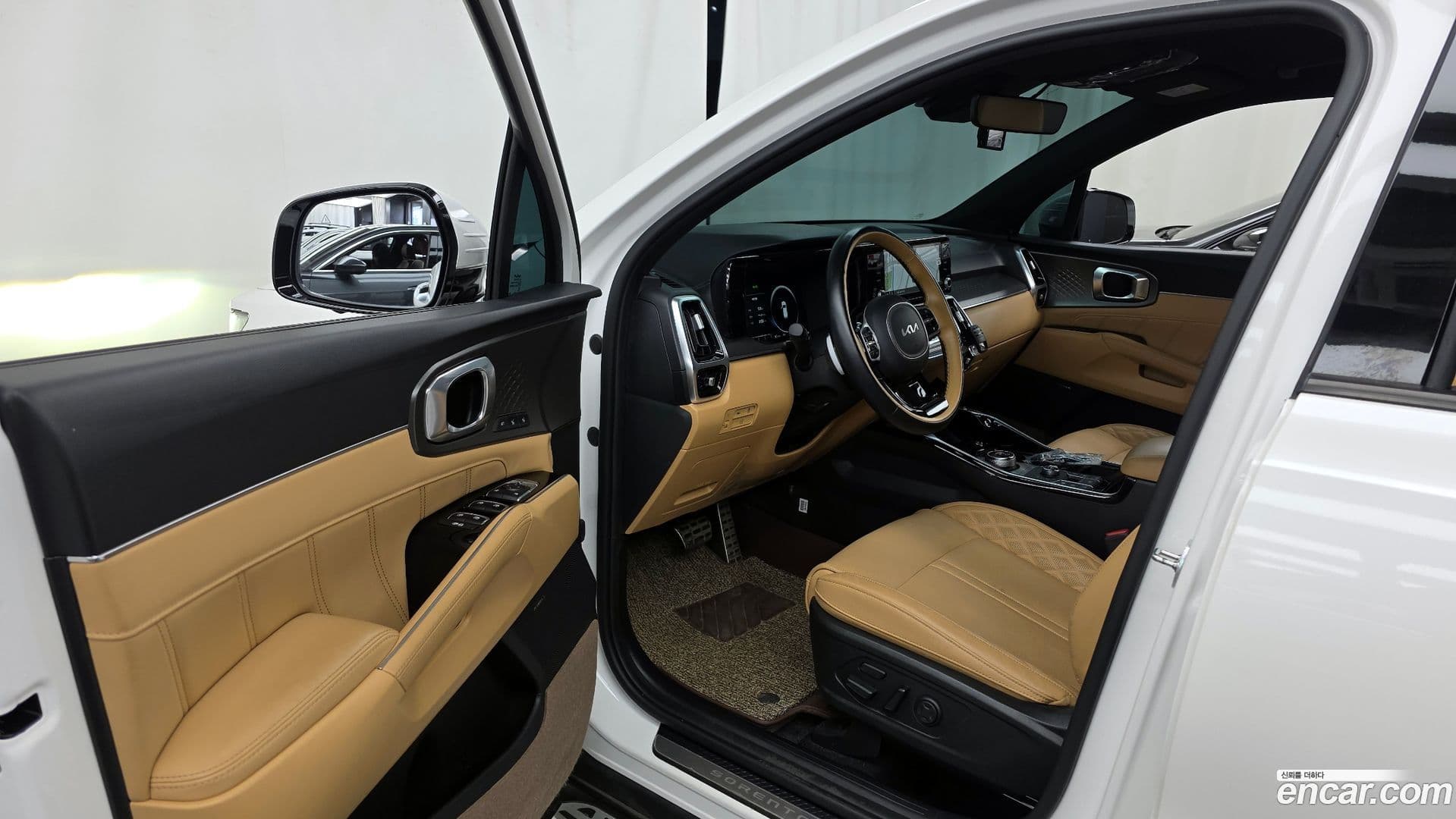 Main__Slider__Photo:Sorento Kia 2023.3-9