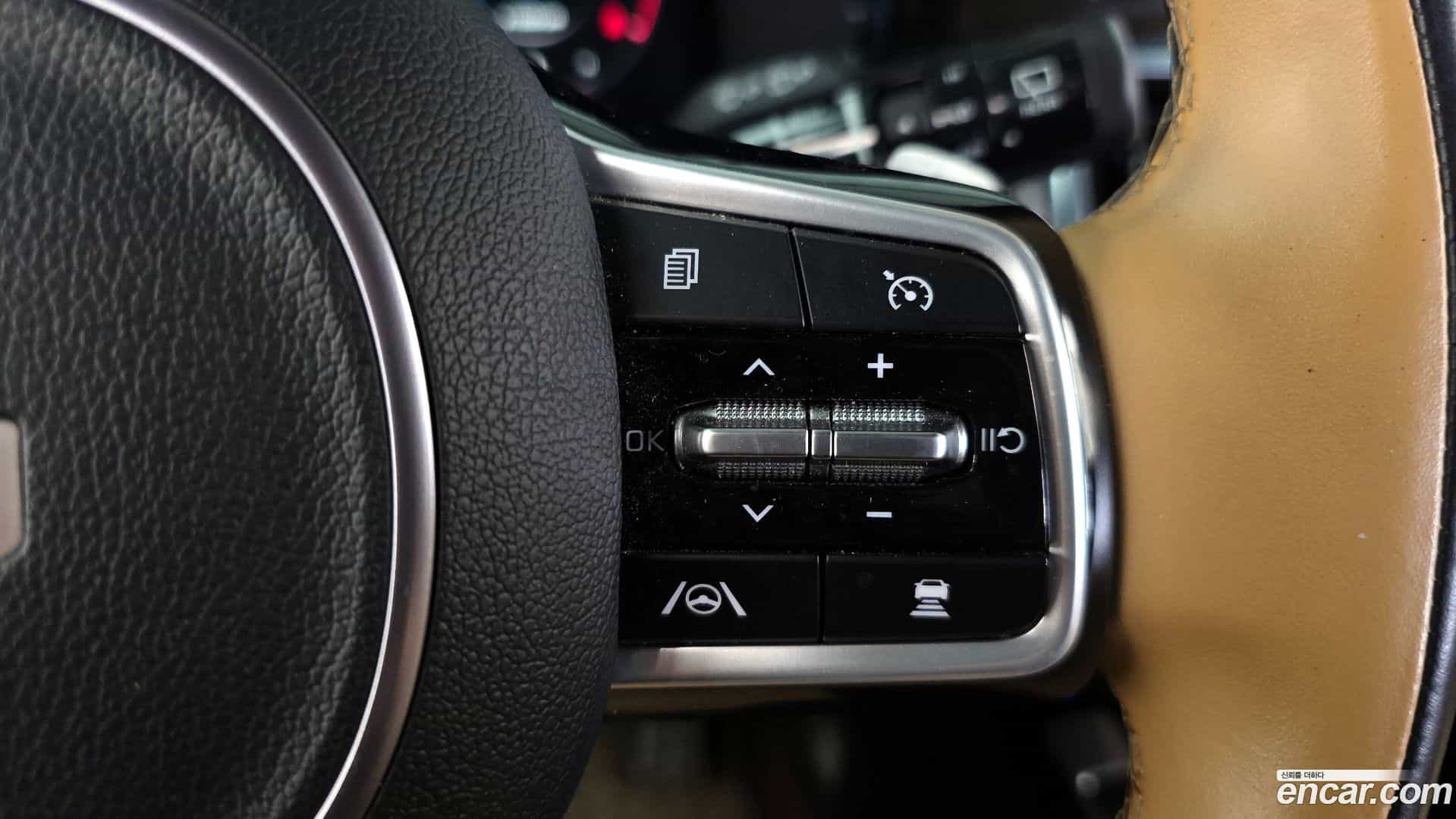 Sorento Kia 2023.3-OPTION-045