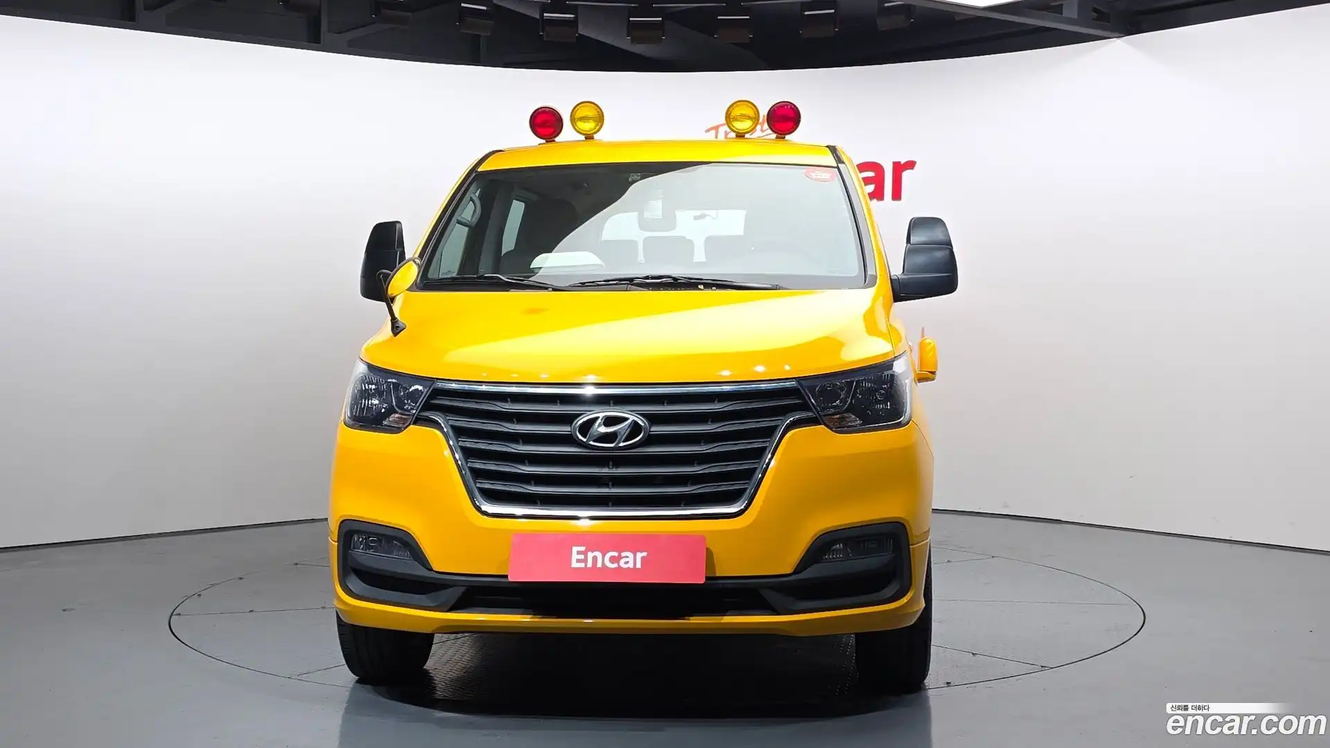 Starex Hyundai 2018.10-OUTER-003