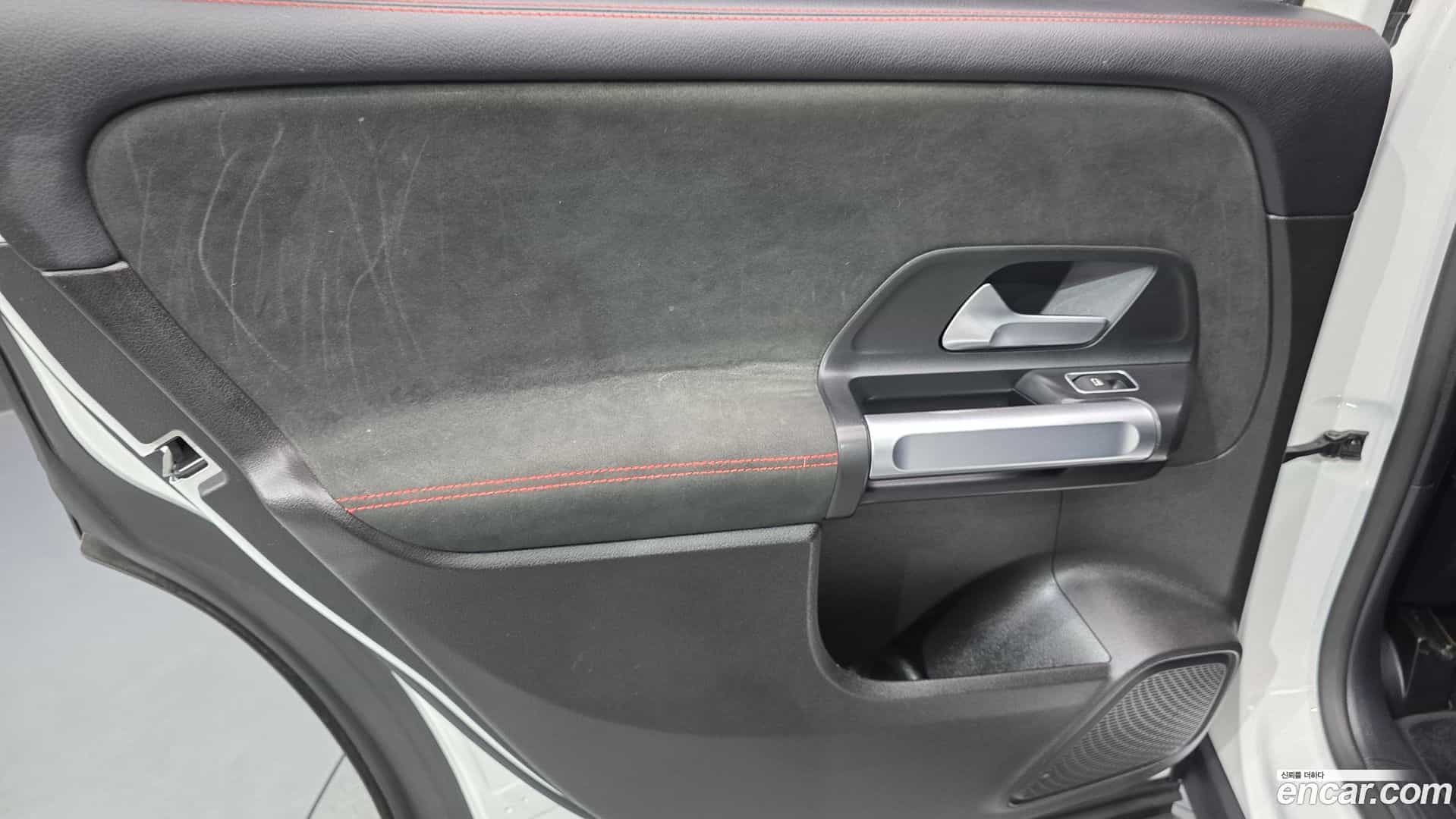 GLB-Class Mercedes-Benz 2020.8-INNER-035