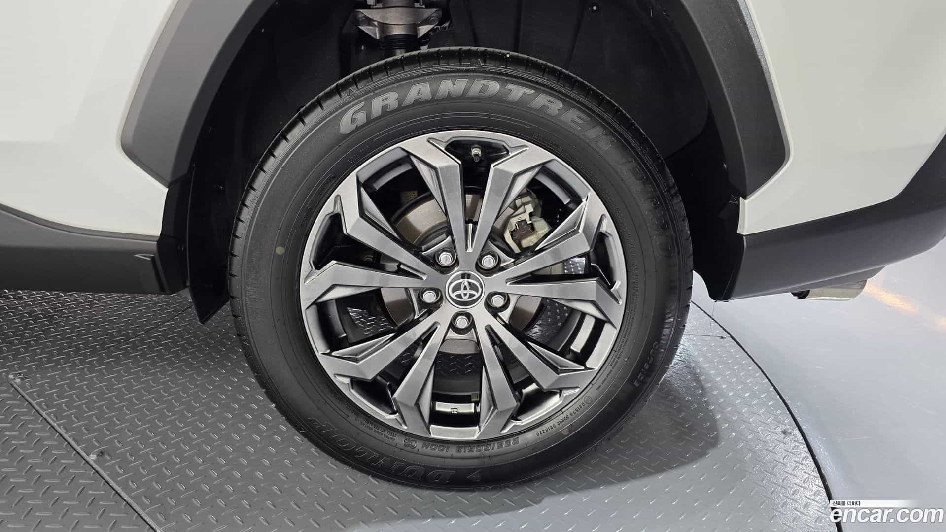 RAV4 Toyota 2024.1-OUTER-031