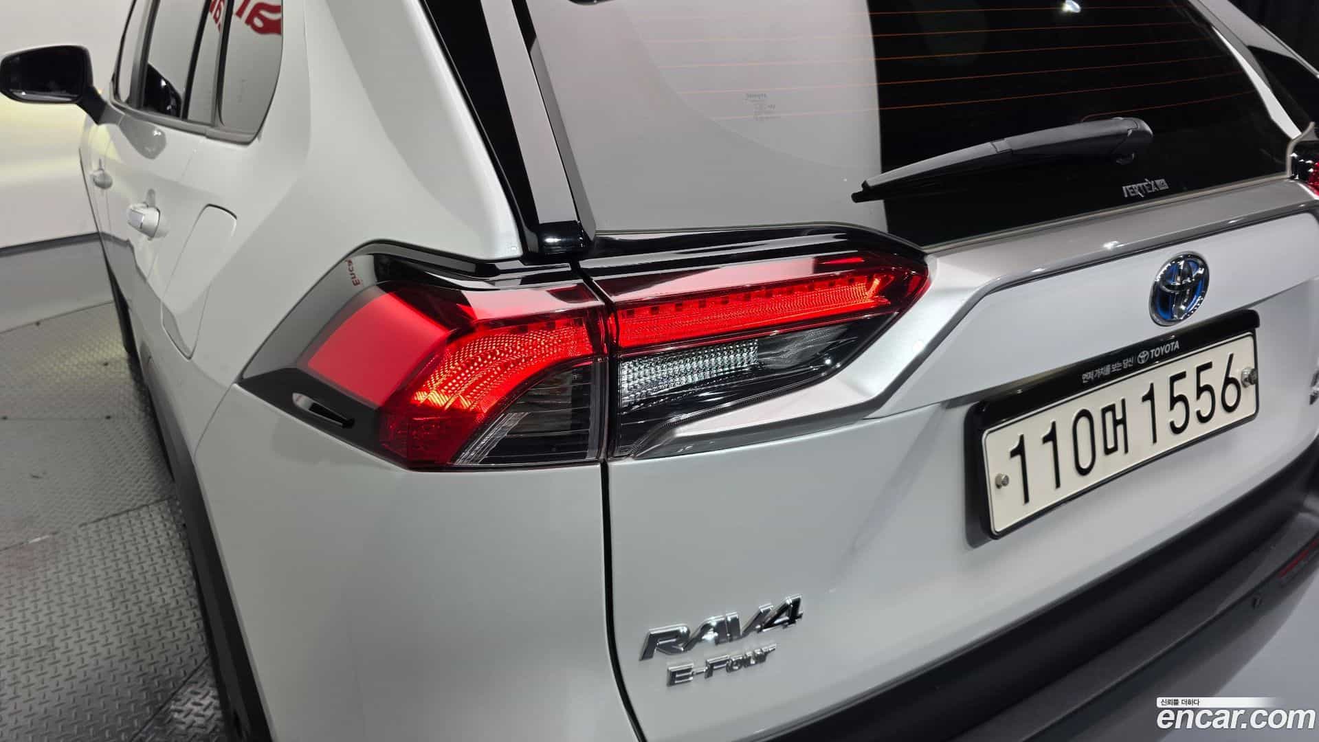 RAV4 Toyota 2024.1-OUTER-033