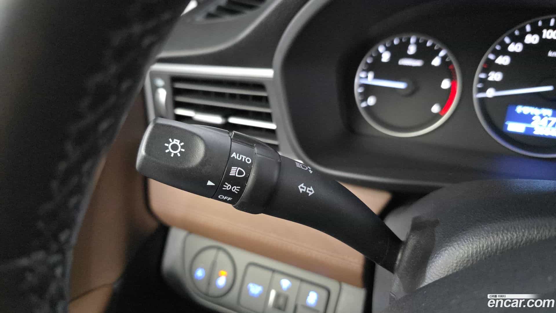 Starex Hyundai 2020.9-OPTION-019