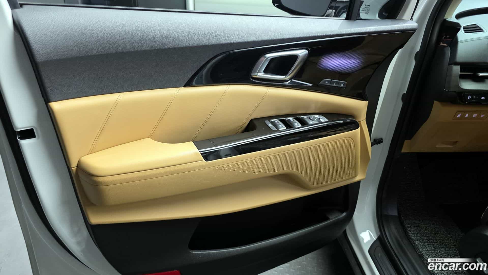 Canival Kia 2023.4-INNER-034
