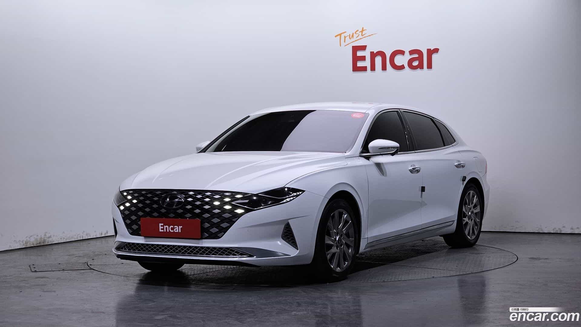Grandeur Hyundai 2021.2-OUTER-001