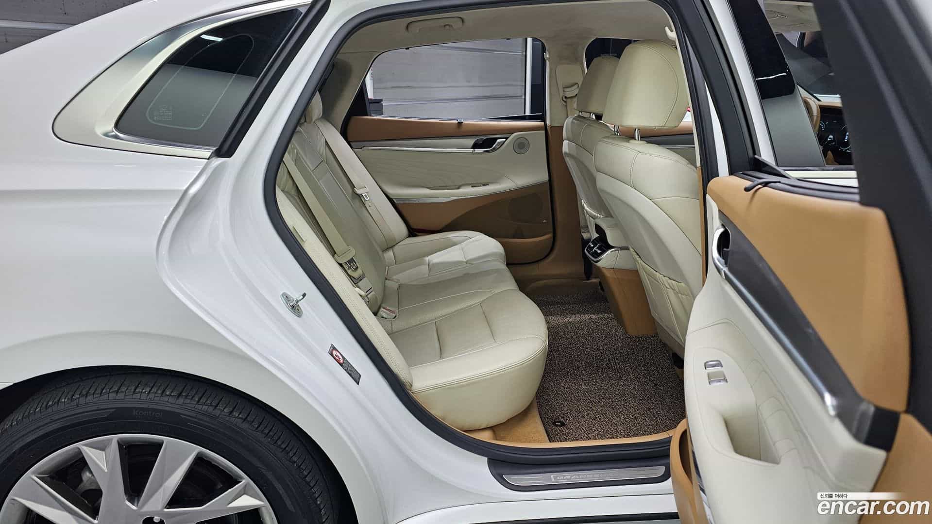 Grandeur Hyundai 2021.2-OPTION-016