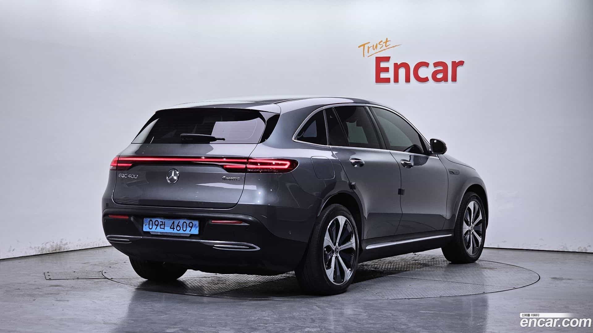 EQC Mercedes-Benz 2020.10-OUTER-002