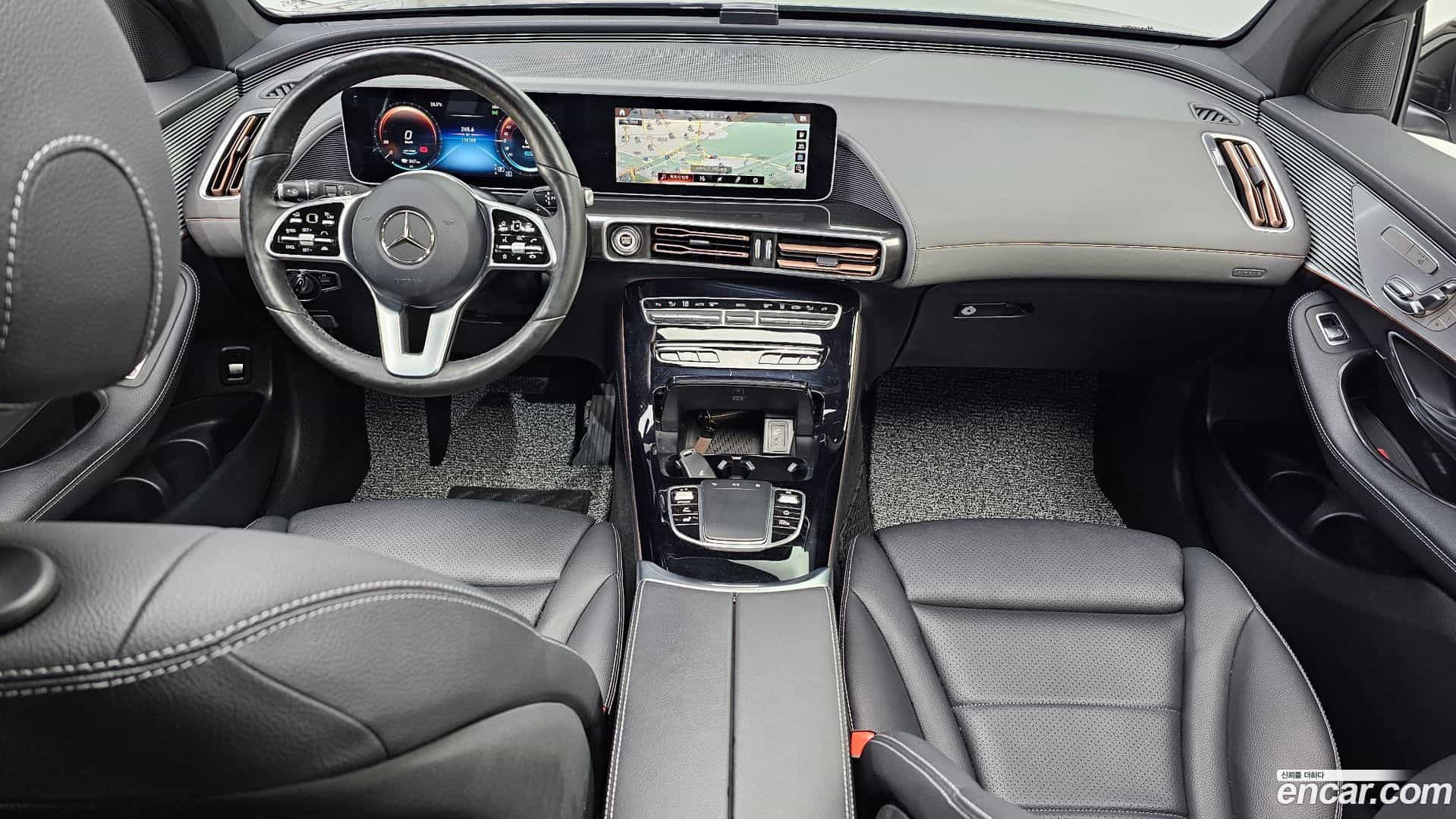 EQC Mercedes-Benz 2020.10-INNER-007