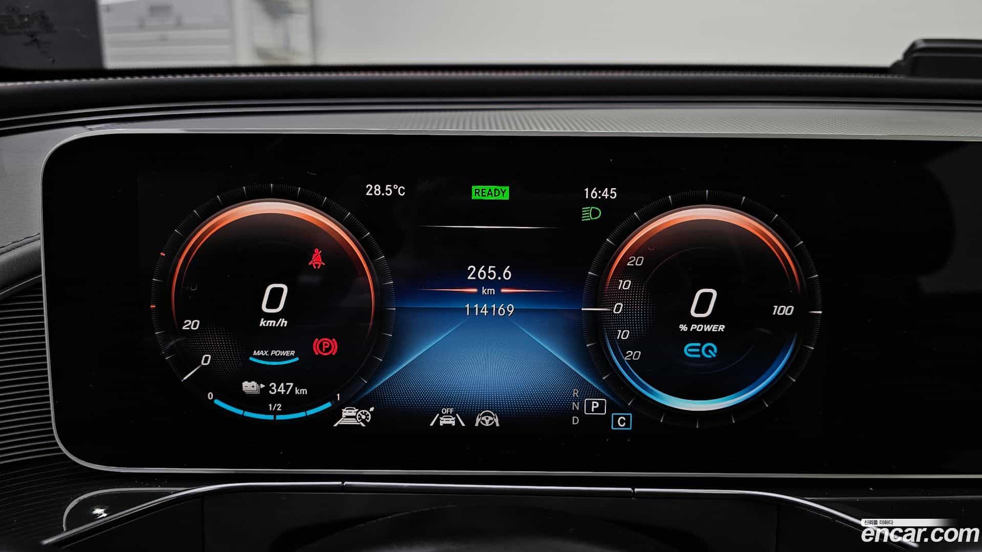 EQC Mercedes-Benz 2020.10-INNER-008