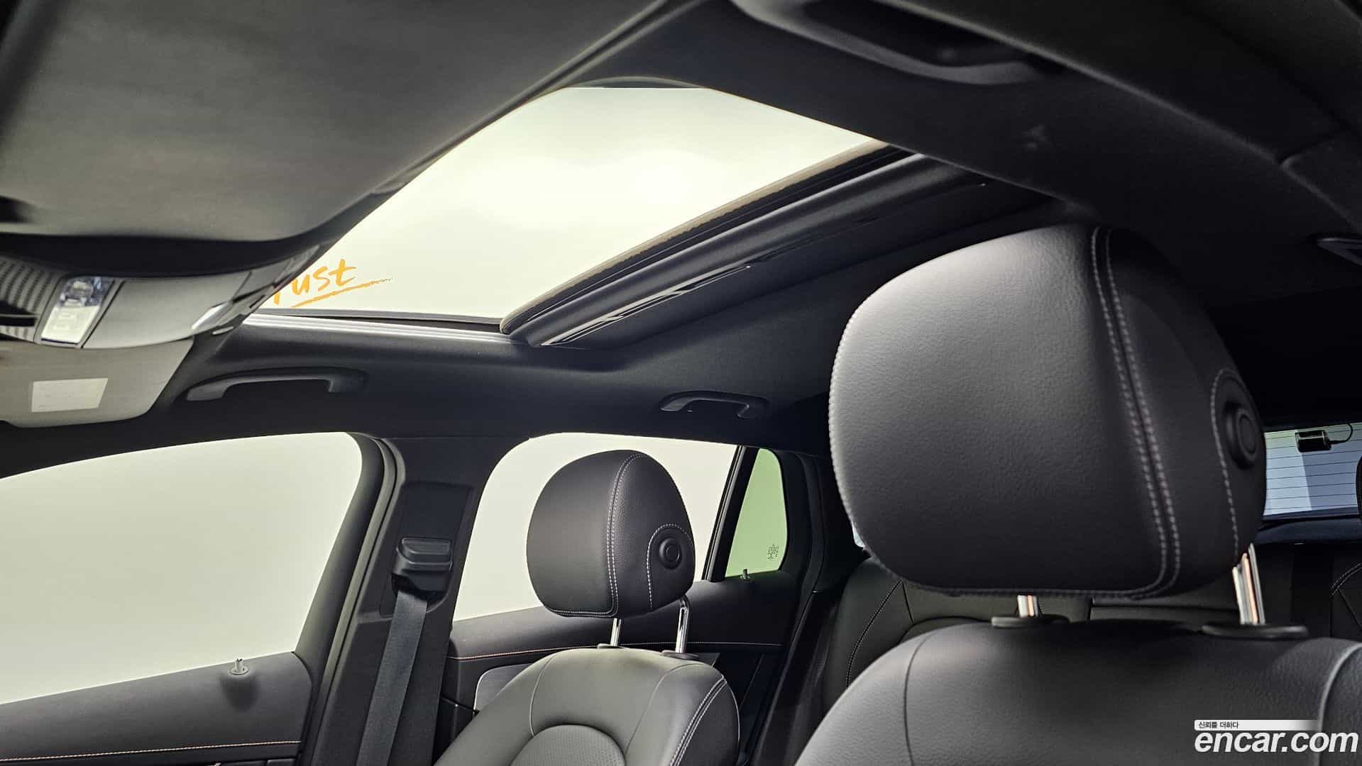 EQC Mercedes-Benz 2020.10-OPTION-023
