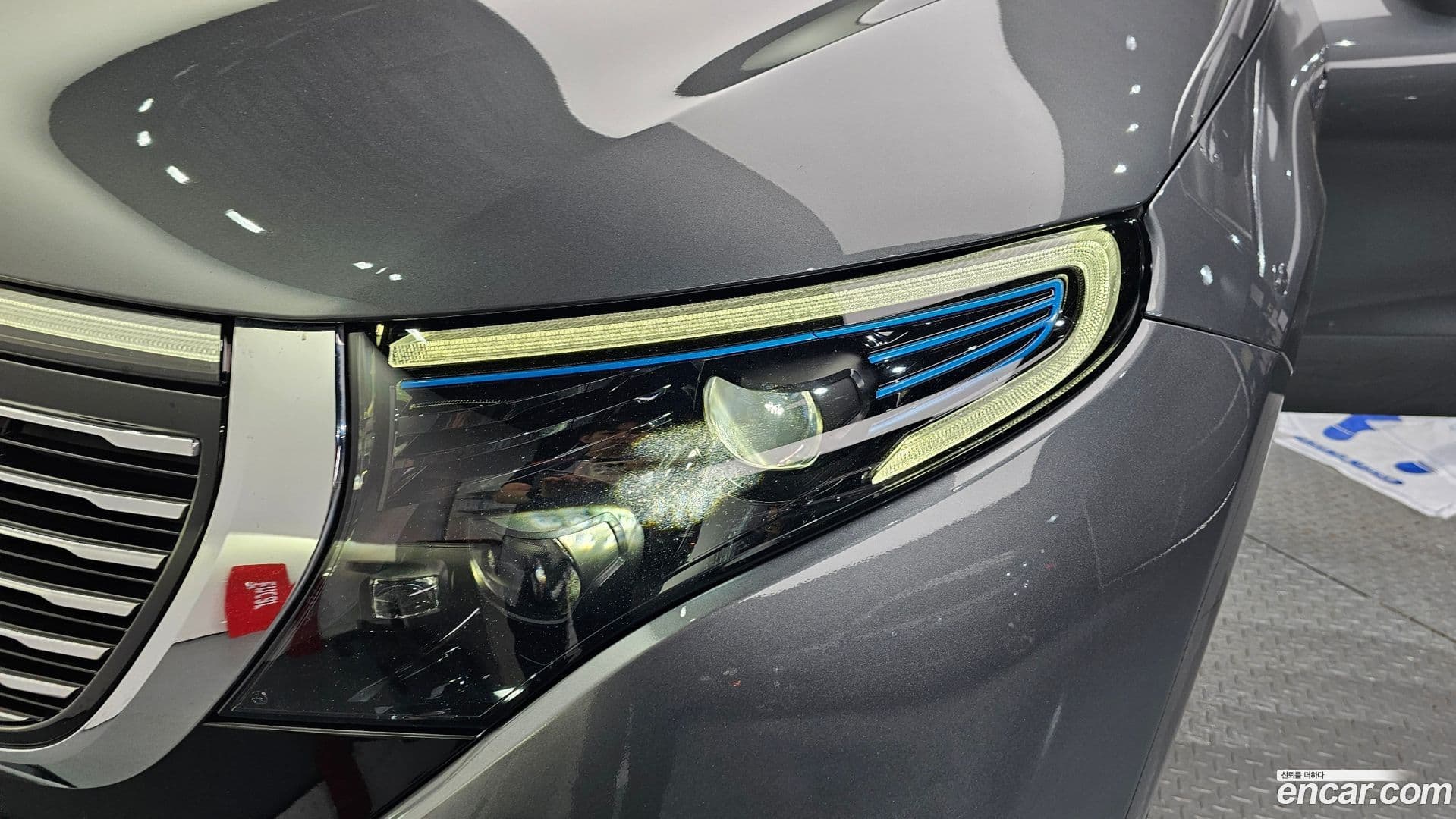 Main__Slider__Photo:EQC Mercedes-Benz 2020.10-21