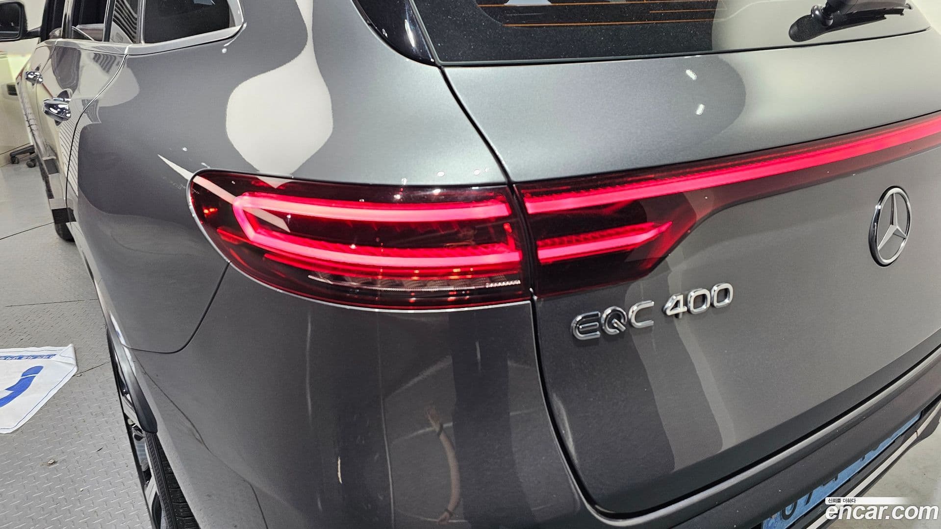 Main__Slider__Photo:EQC Mercedes-Benz 2020.10-22