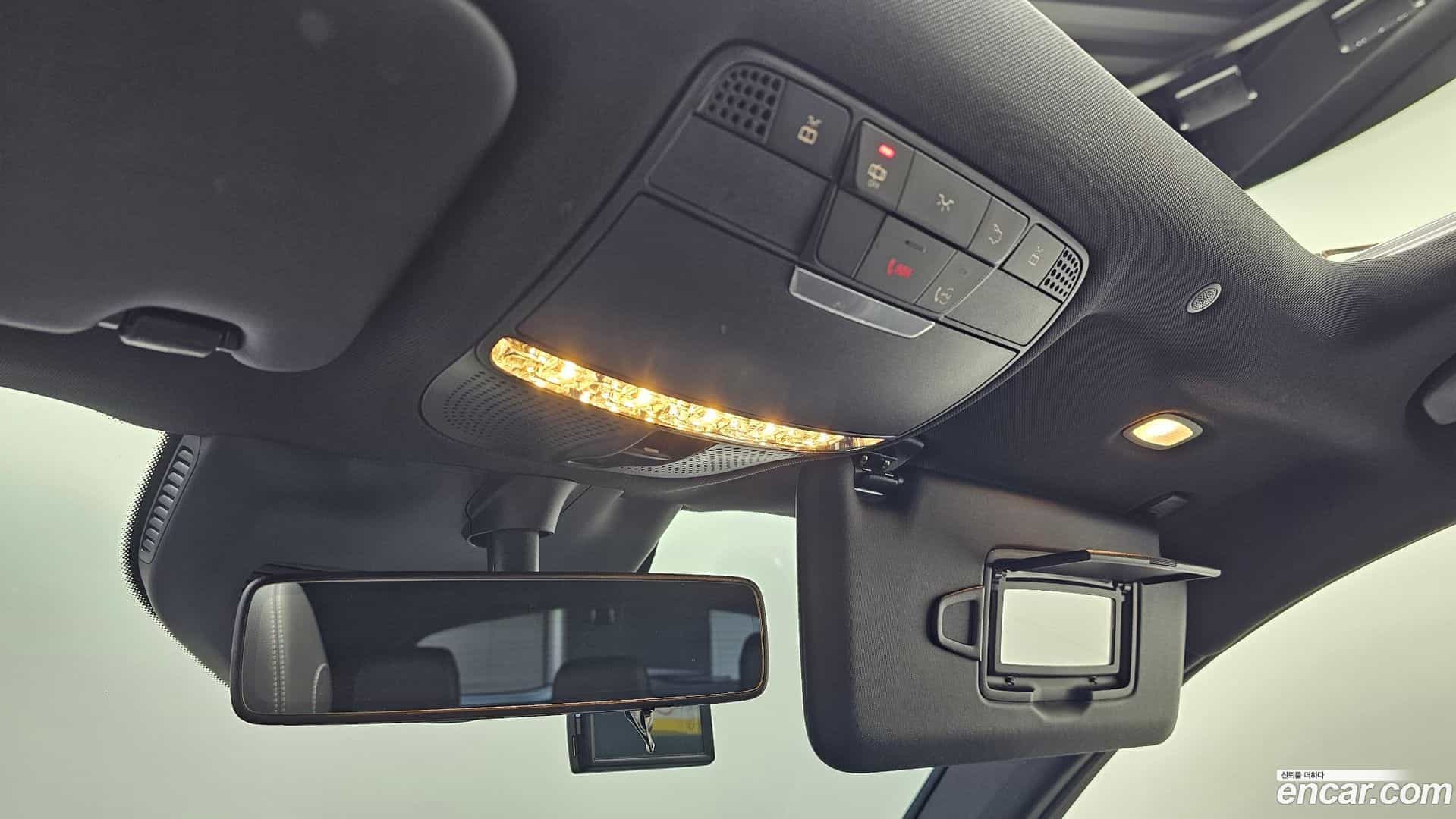EQC Mercedes-Benz 2020.10-OPTION-041