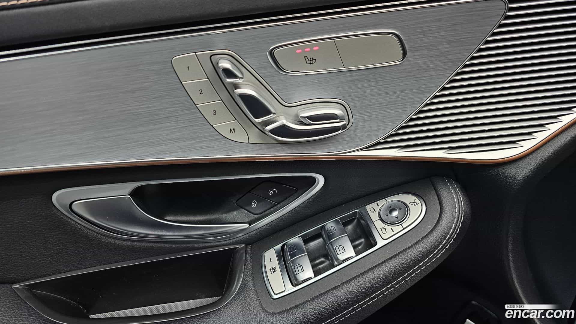 EQC Mercedes-Benz 2020.10-OPTION-043